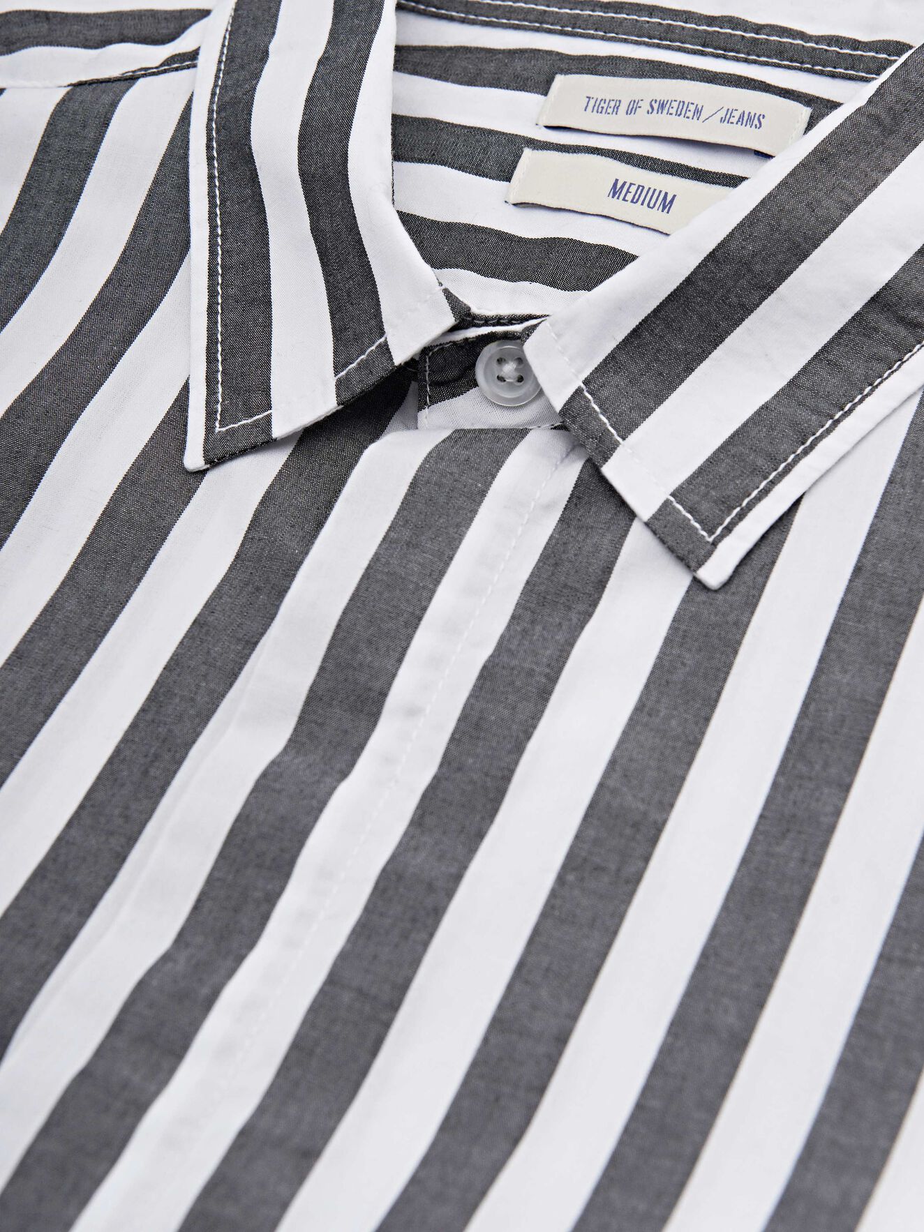 Karlo Hemd in Print from Tiger of Sweden Karlo Hemd in Print from Tiger of Sweden