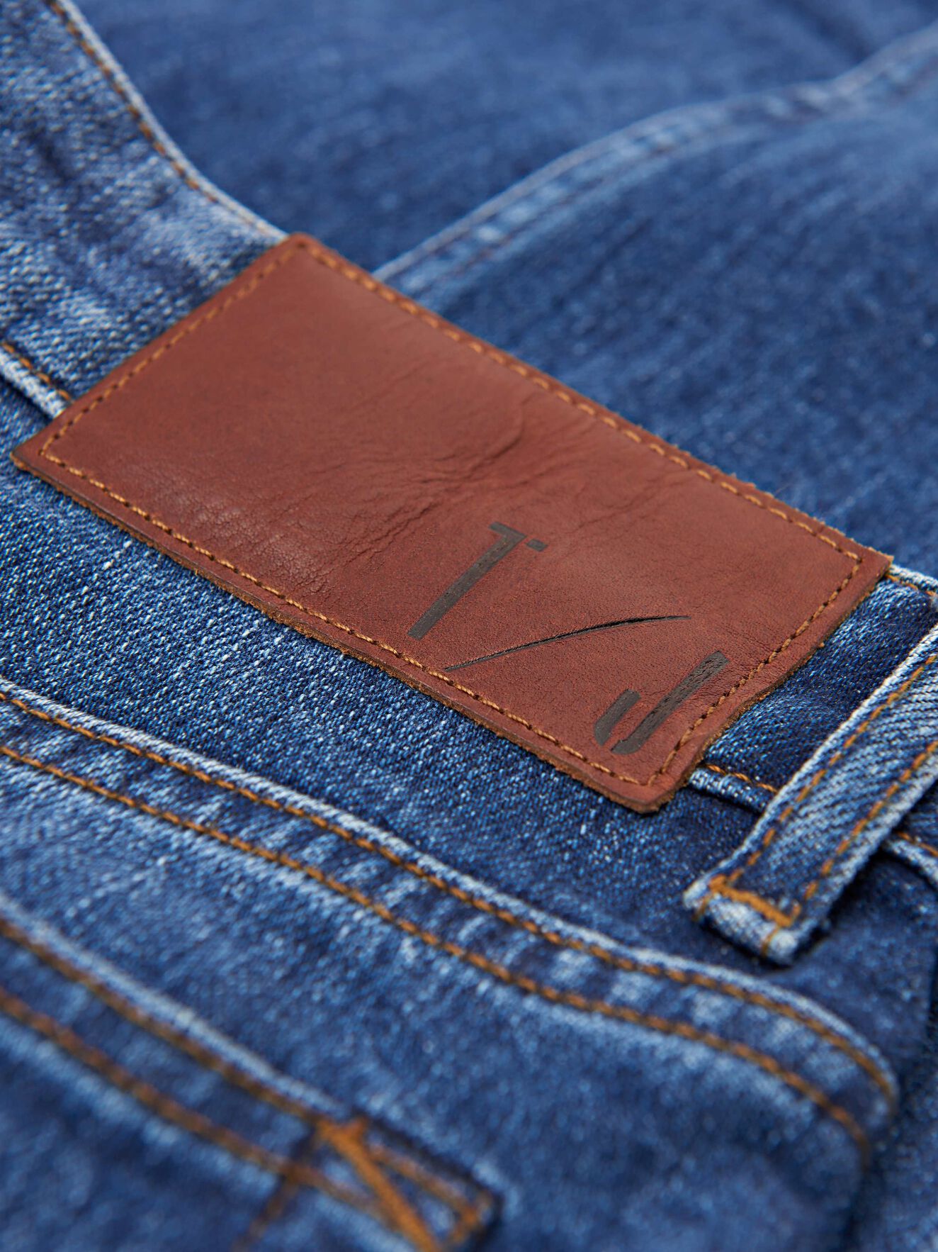 Lea Jeans in Medium Blue from Tiger of Sweden Lea Jeans in Medium Blue from Tiger of Sweden