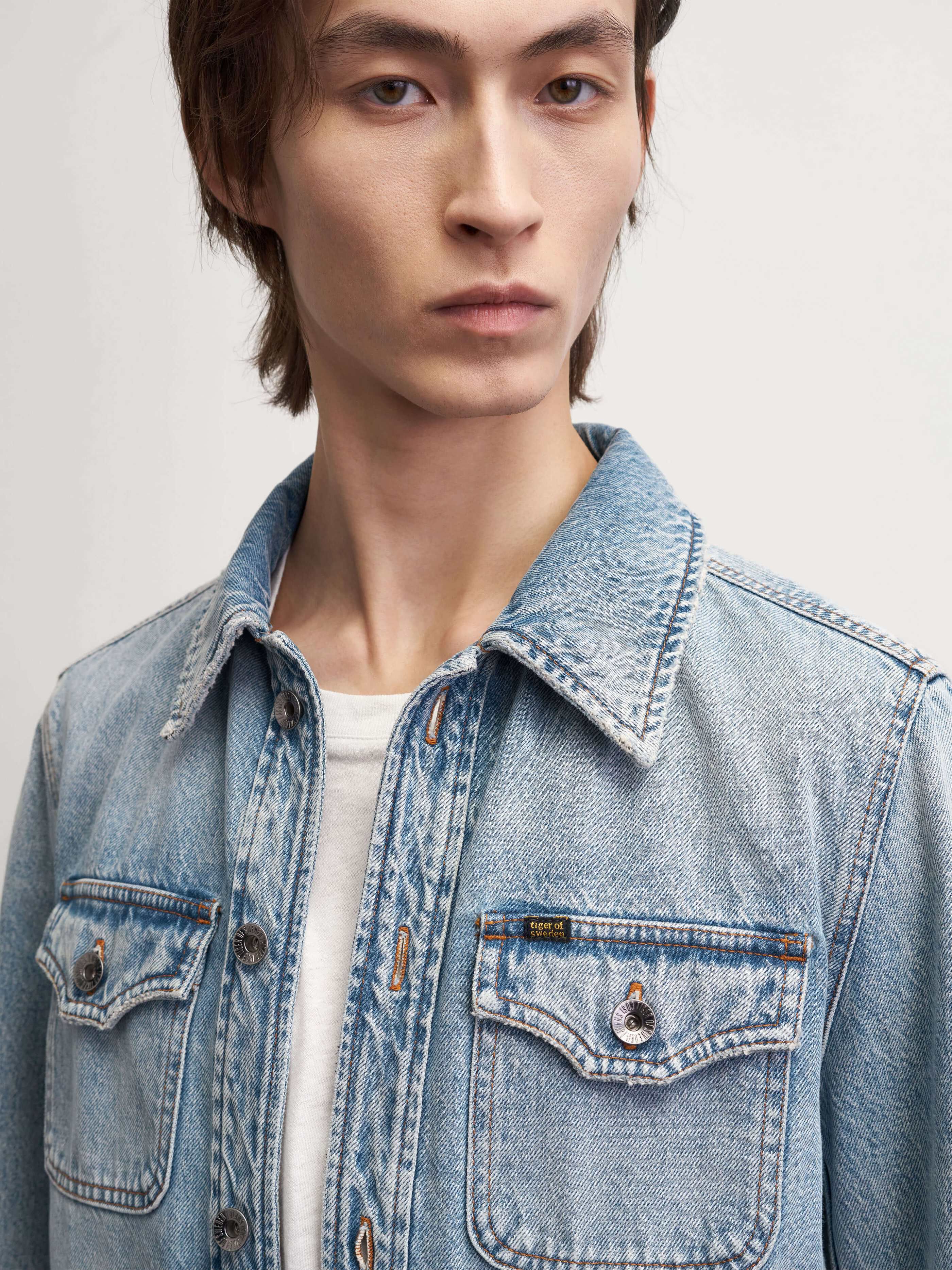 Get Denim Jacket - Köp Outerwear online