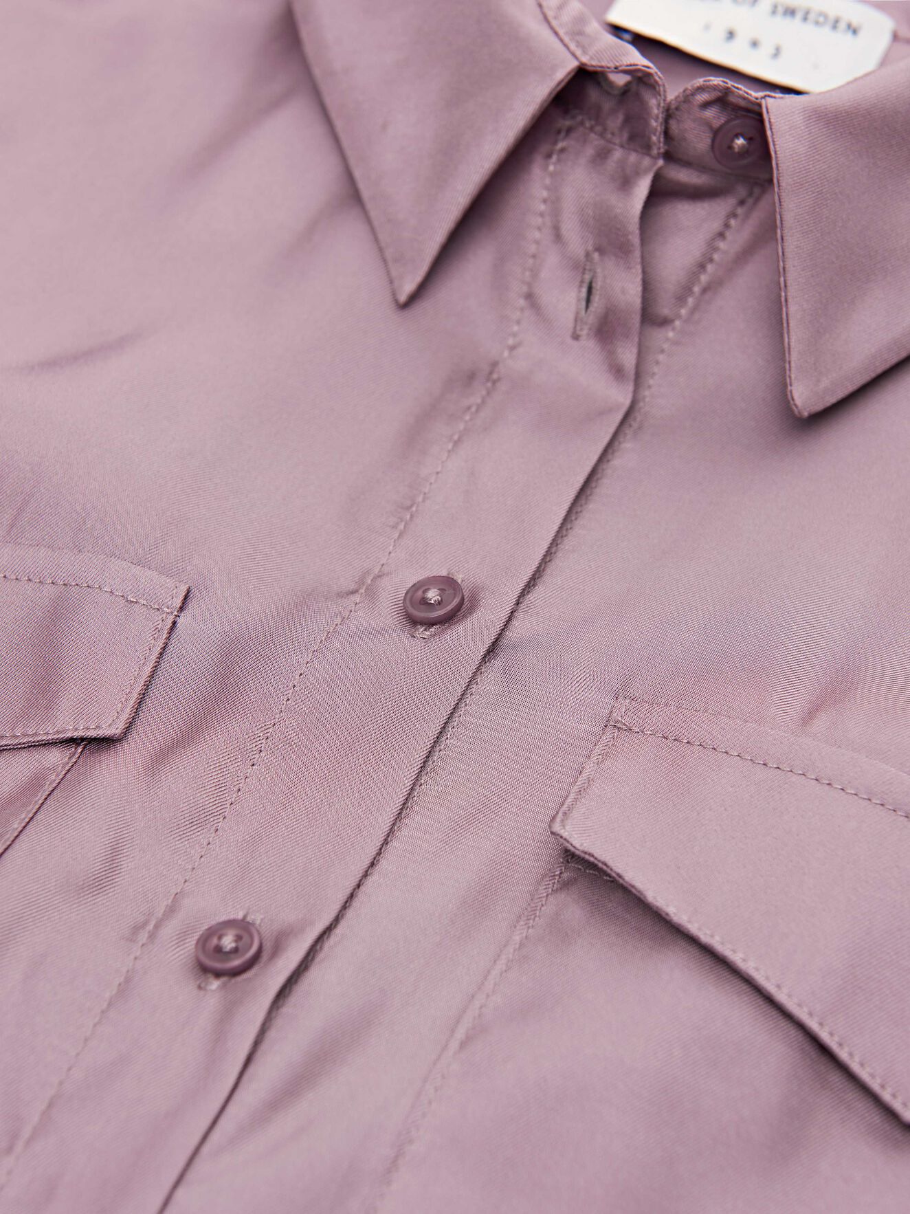 Chemise Air in Mulberry Dream from Tiger of Sweden Chemise Air in Mulberry Dream from Tiger of Sweden