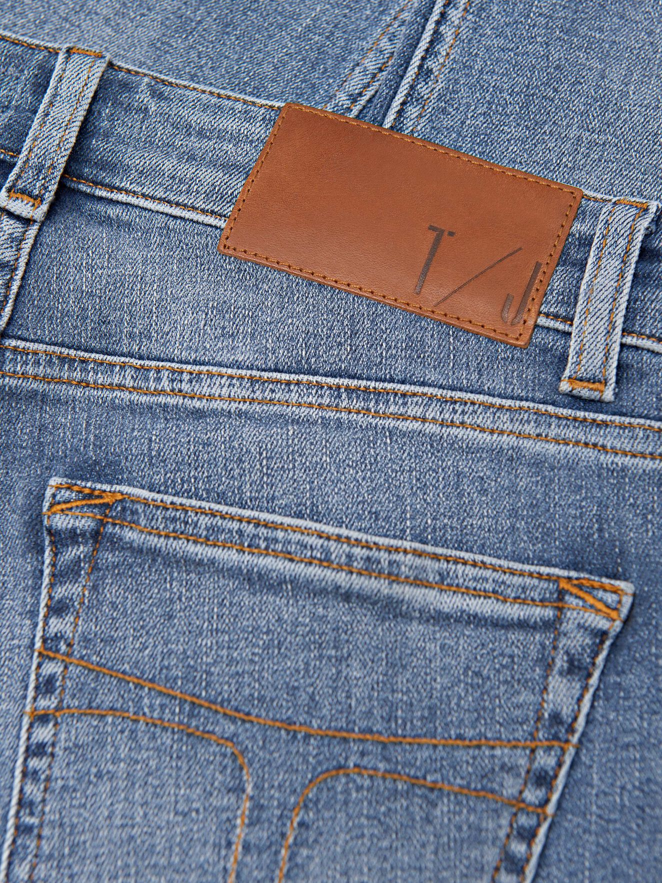 Slight Jeans in Light blue from Tiger of Sweden Slight Jeans in Light blue from Tiger of Sweden