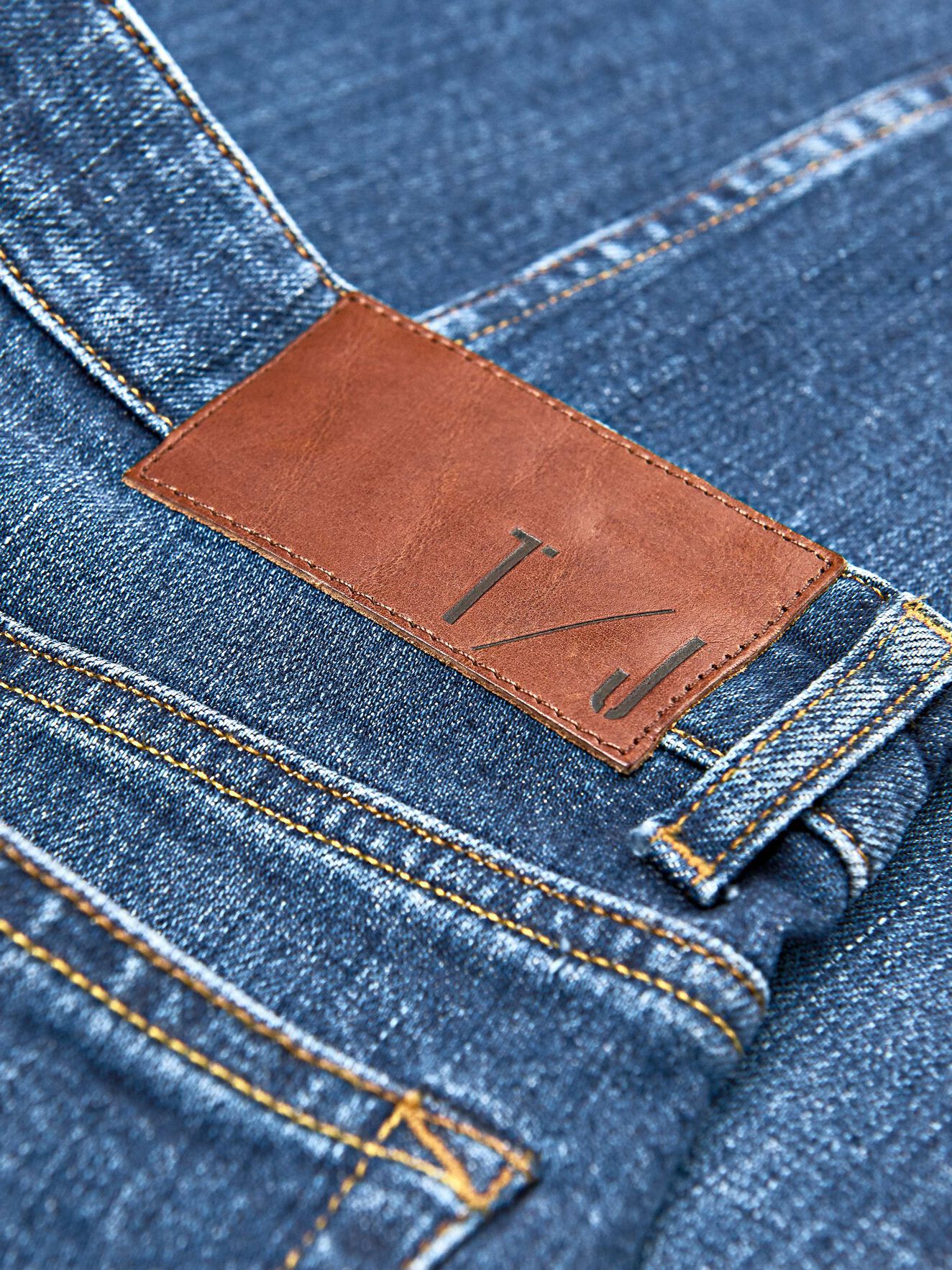 Lea Jeans in Medium Blue from Tiger of Sweden Lea Jeans in Medium Blue from Tiger of Sweden