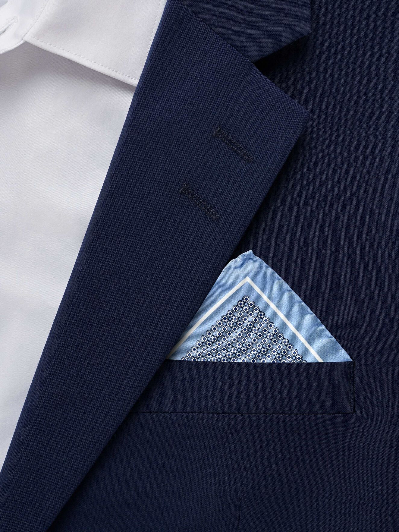 HANDKERCHIEF