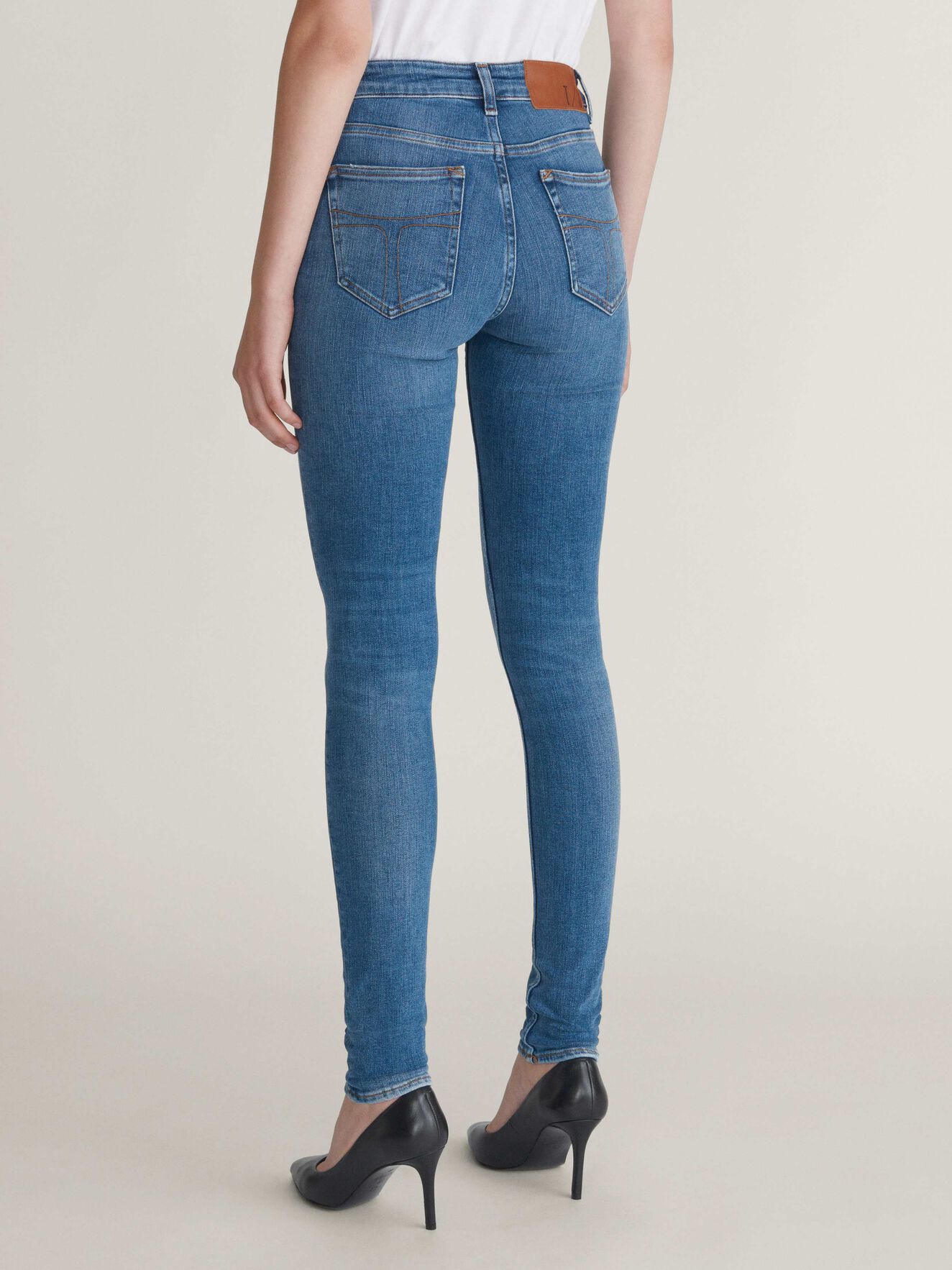 Slight Jeans in Medium Blue from Tiger of Sweden Slight Jeans in Medium Blue from Tiger of Sweden