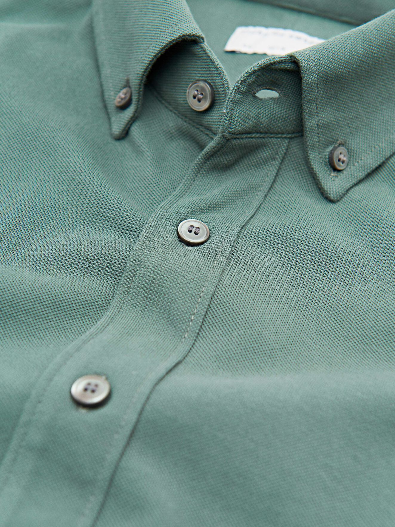 Chemise Fenald in Dark Dew from Tiger of Sweden Chemise Fenald in Dark Dew from Tiger of Sweden