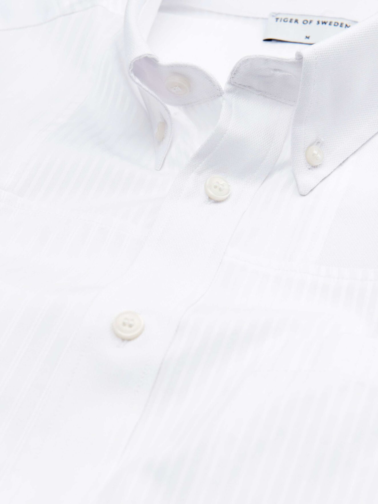 Gjute Hemd in Pure white from Tiger of Sweden Gjute Hemd in Pure white from Tiger of Sweden