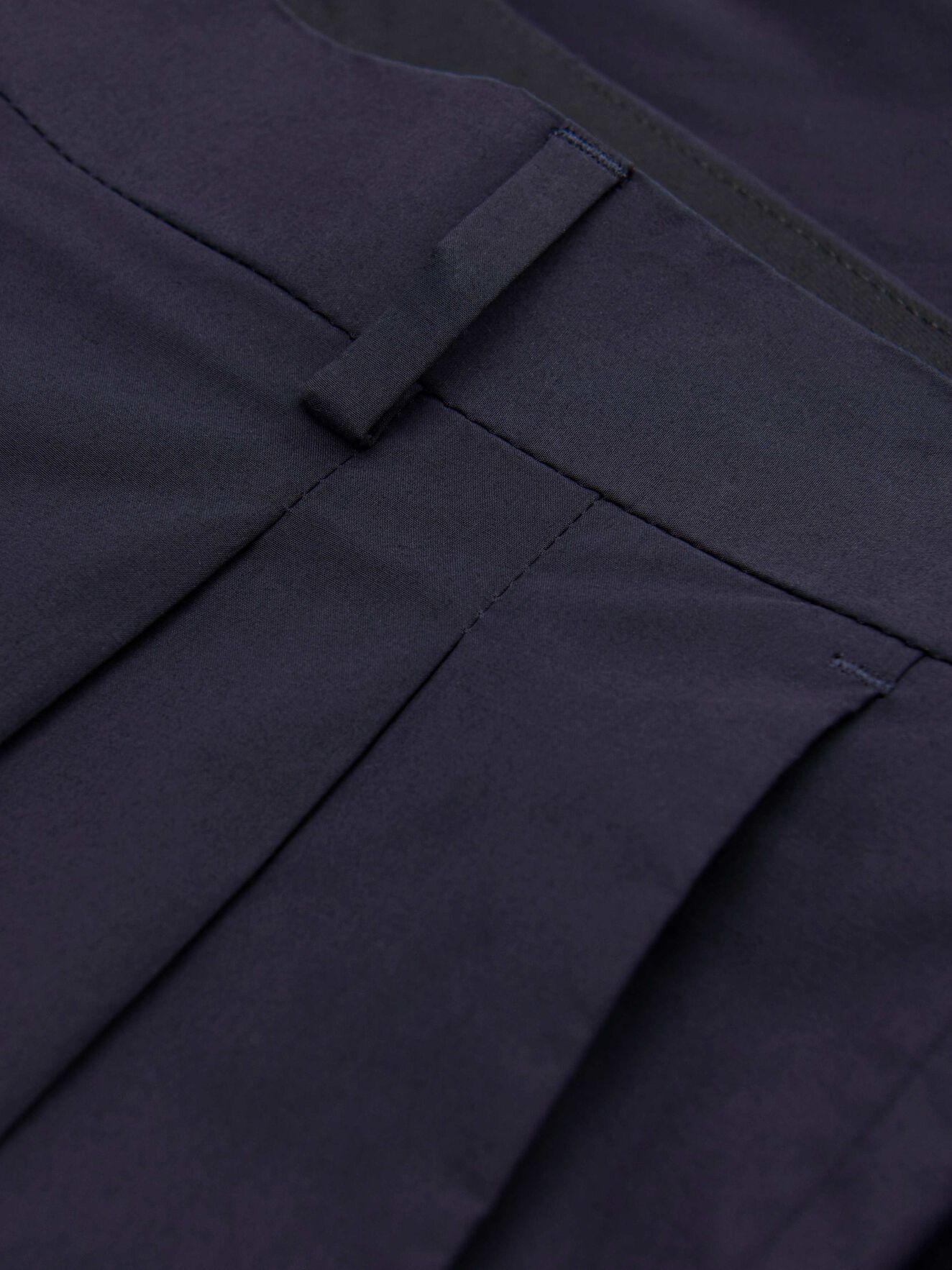 Thim Shorts in Midnight blue from Tiger of Sweden Thim Shorts in Midnight blue from Tiger of Sweden