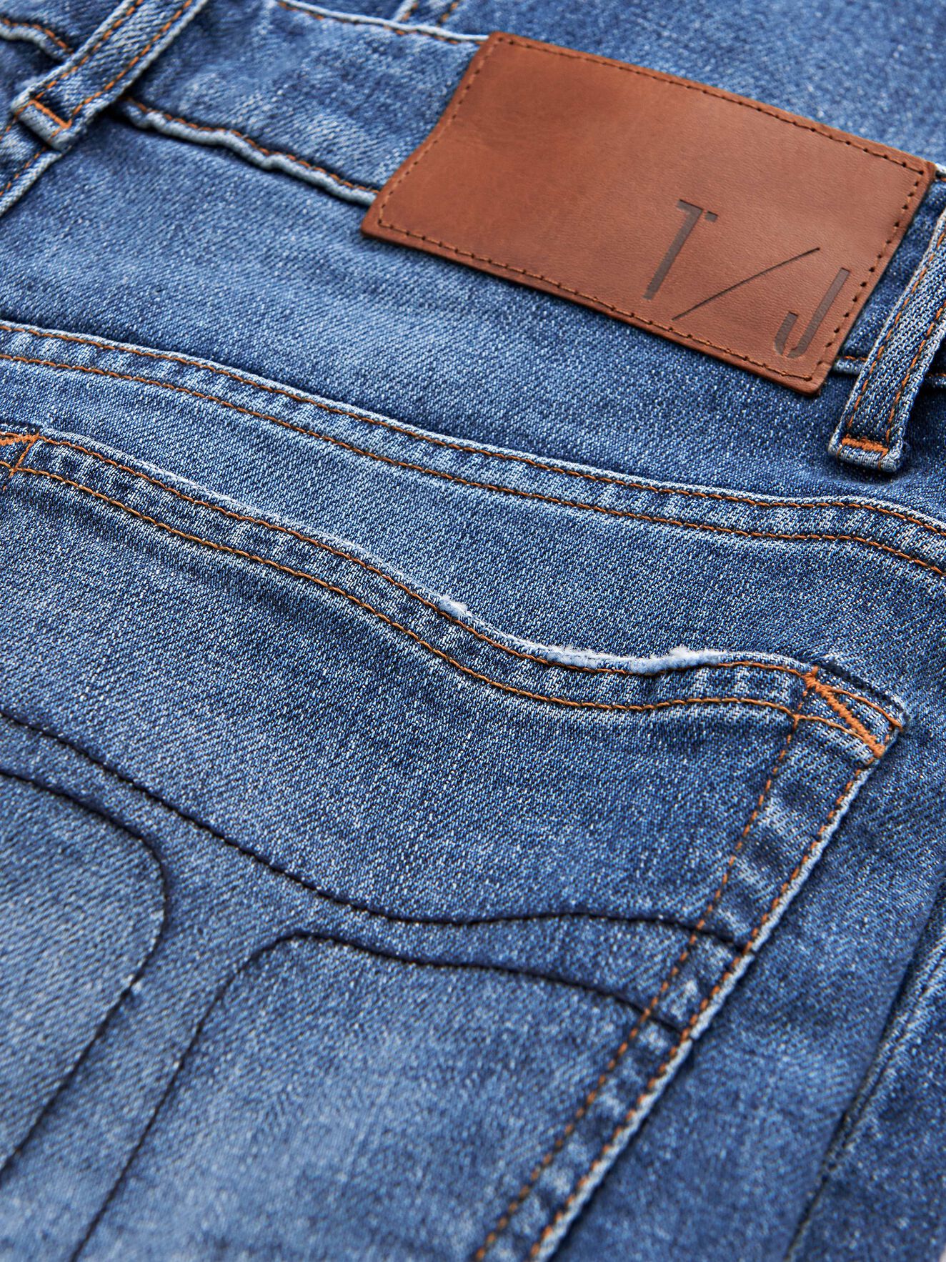 Lea Jeans in Medium Blue from Tiger of Sweden Lea Jeans in Medium Blue from Tiger of Sweden