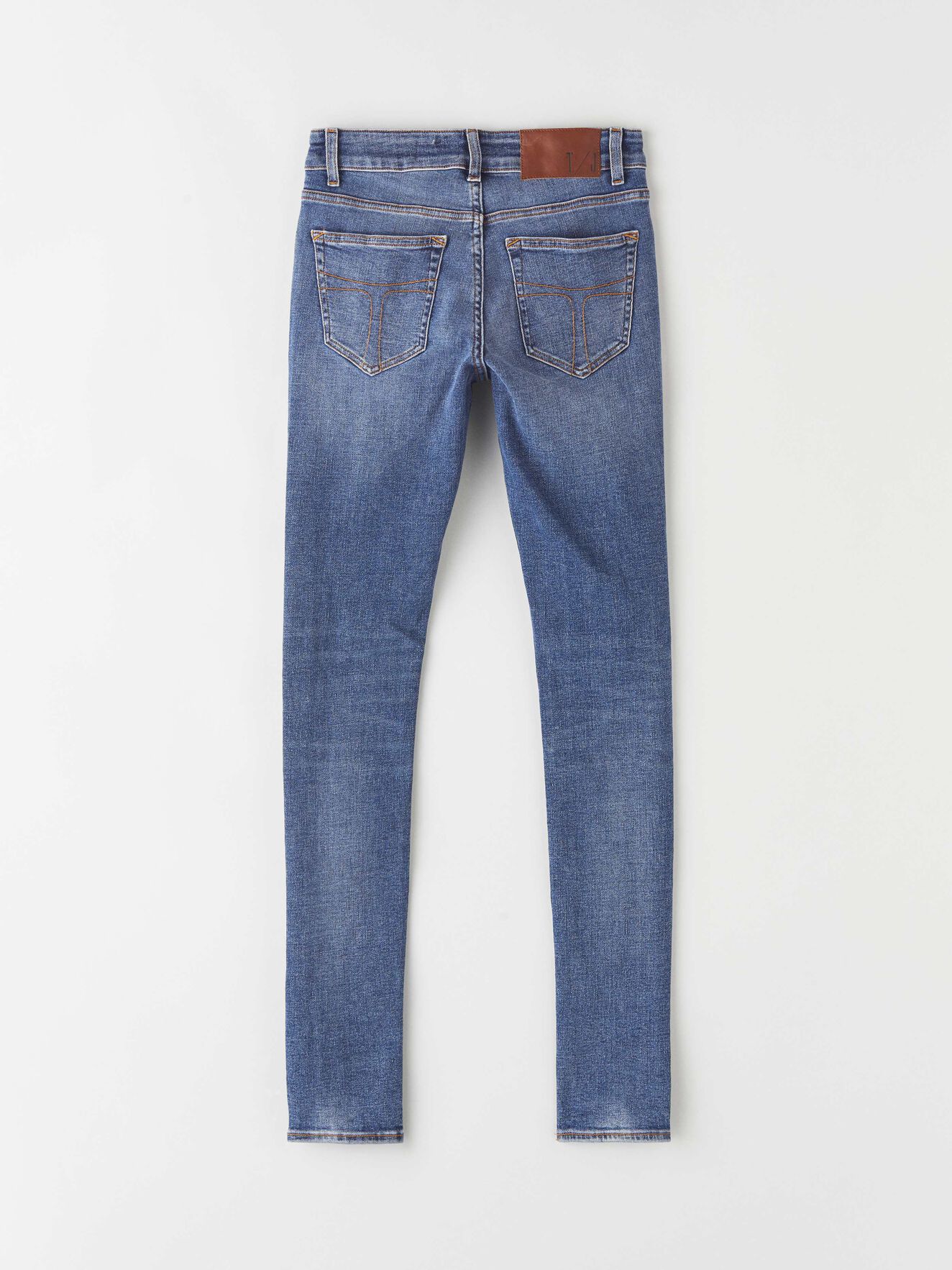 Slight Jeans in Dust blue from Tiger of Sweden Slight Jeans in Dust blue from Tiger of Sweden