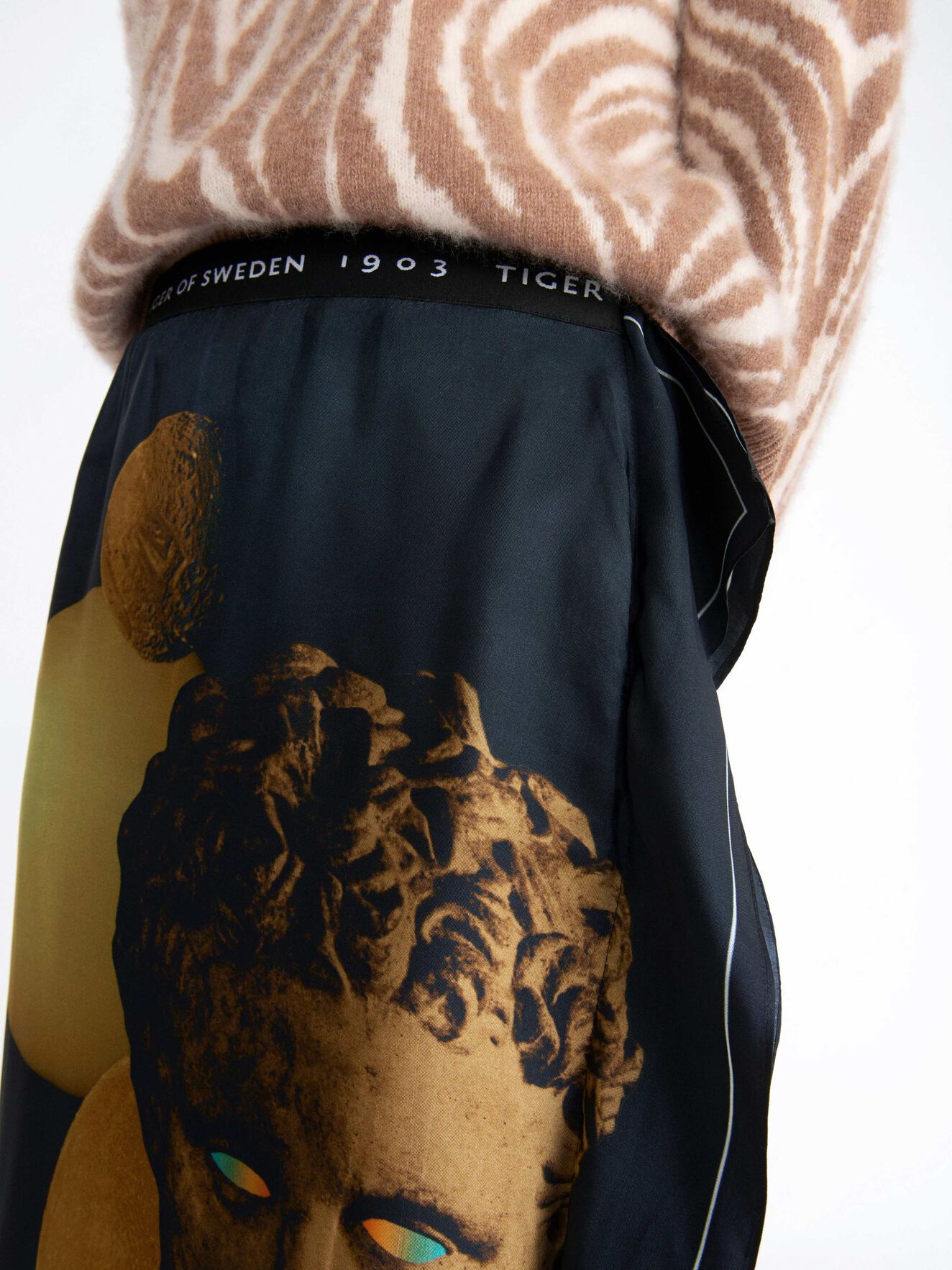 Cognac P Skirt in Print from Tiger of Sweden Cognac P Skirt in Print from Tiger of Sweden