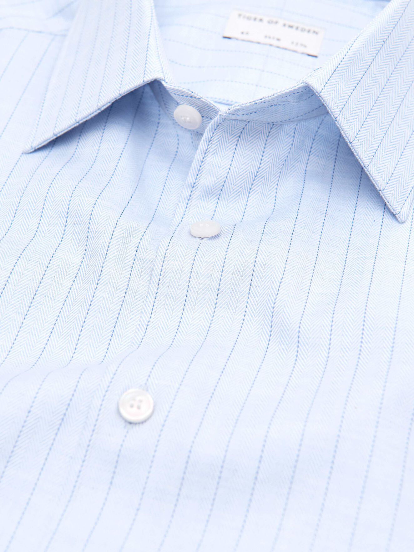 Farrell Shirt in Light blue from Tiger of Sweden Farrell Shirt in Light blue from Tiger of Sweden