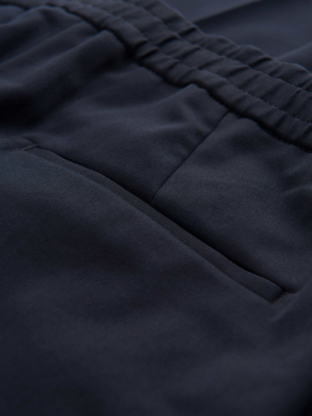 Tavin RF Trousers in Midnight blue from Tiger of Sweden Tavin RF Trousers in Midnight blue from Tiger of Sweden