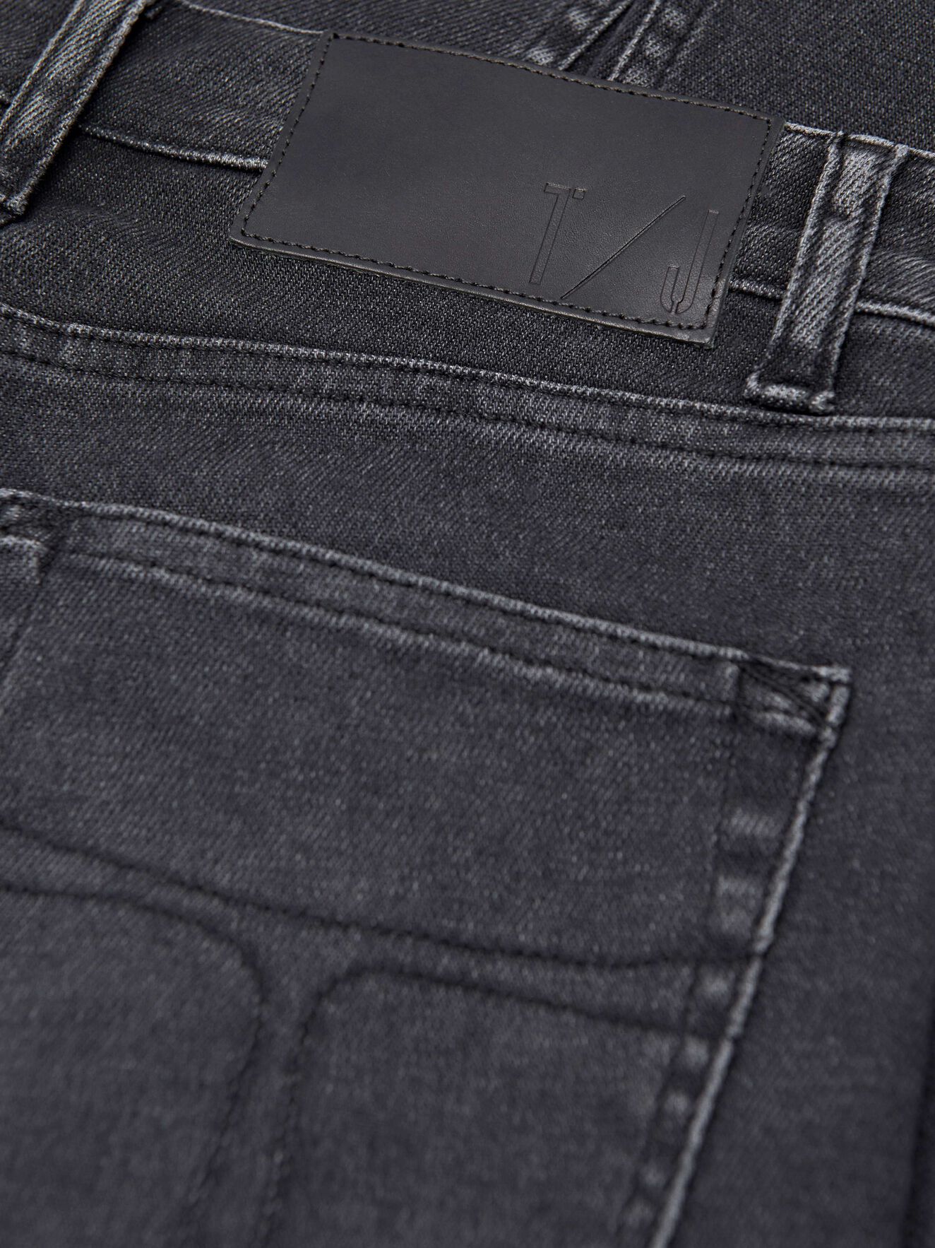 Shelly Jeans in Black from Tiger of Sweden Shelly Jeans in Black from Tiger of Sweden