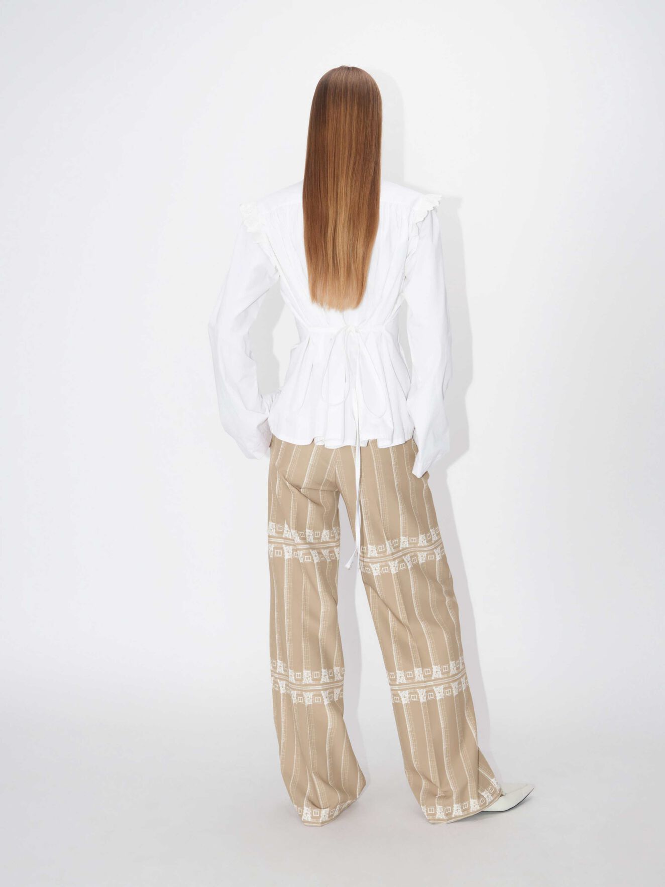 Top Carlina in Pure white from Tiger of Sweden Top Carlina in Pure white from Tiger of Sweden