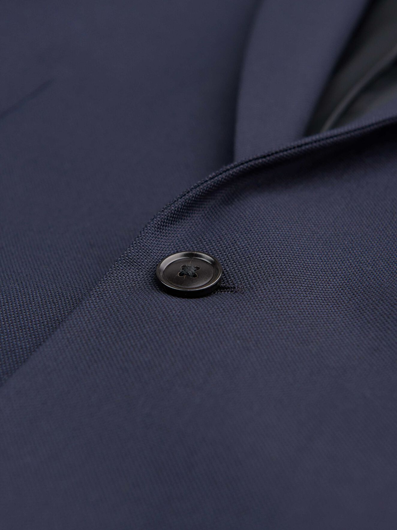 Jile Blazer in Midnight blue from Tiger of Sweden Jile Blazer in Midnight blue from Tiger of Sweden