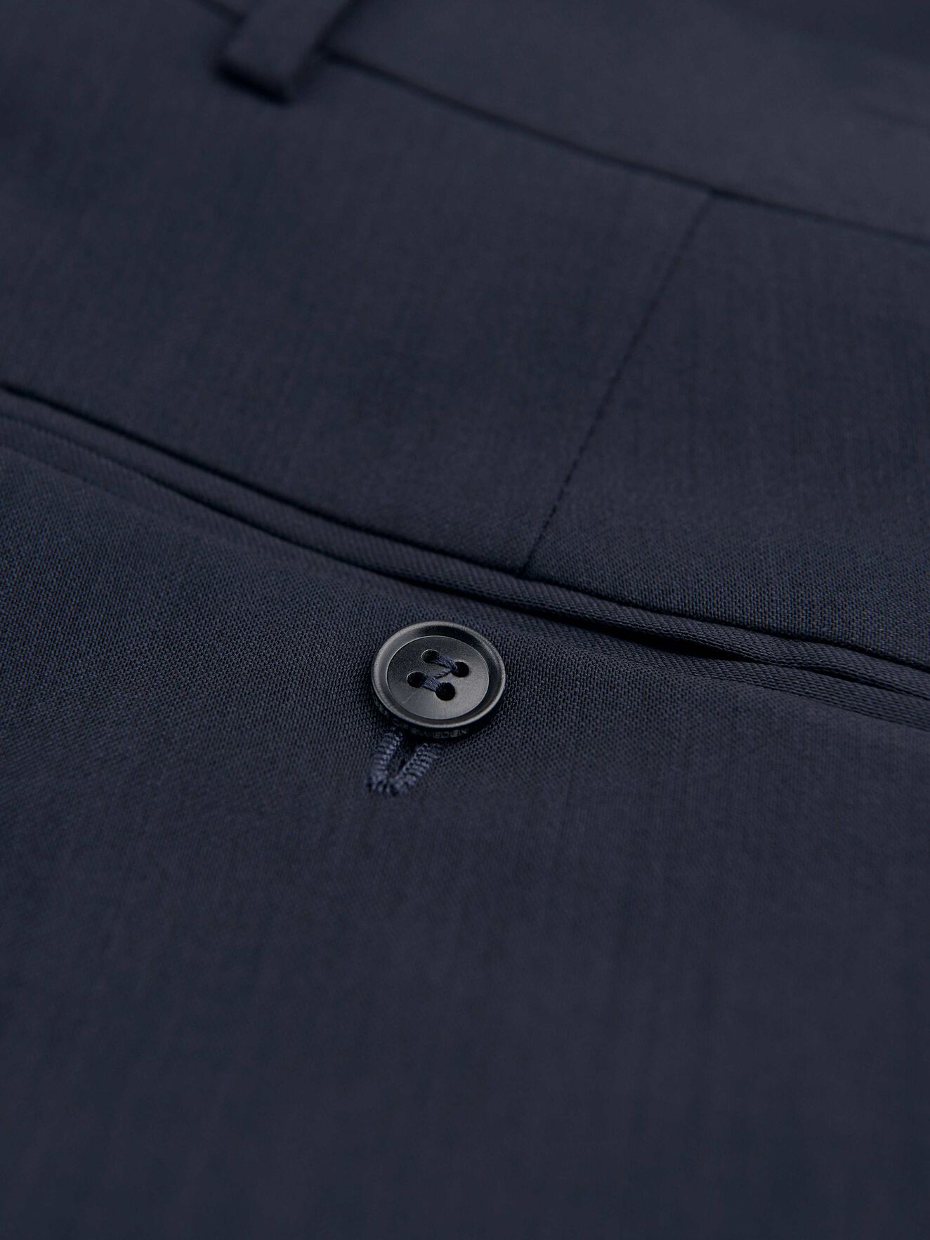 Tordon Trousers in Midnight blue from Tiger of Sweden Tordon Trousers in Midnight blue from Tiger of Sweden