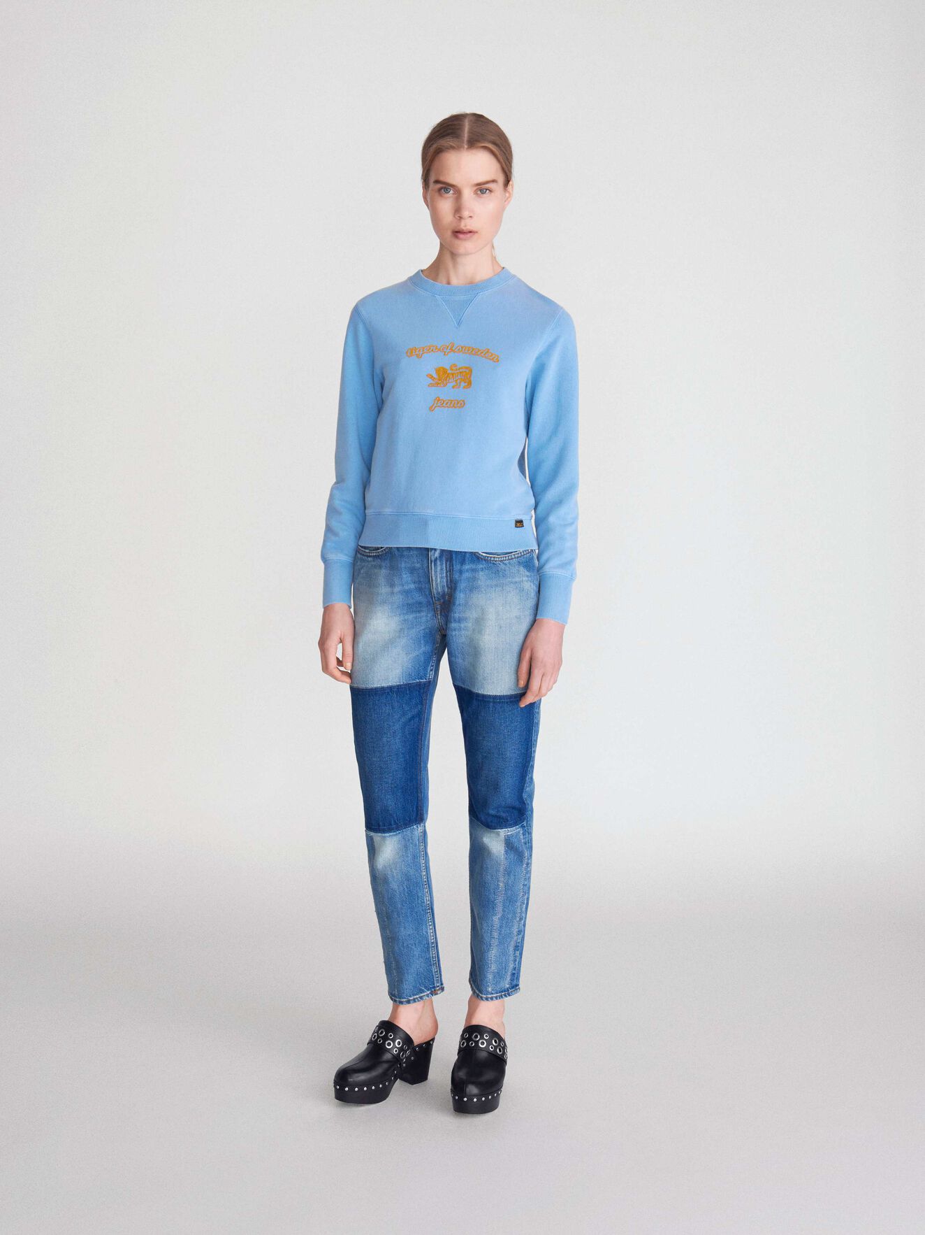 Obscura Pr Sweatshirt in True Sailor from Tiger of Sweden Obscura Pr Sweatshirt in True Sailor from Tiger of Sweden