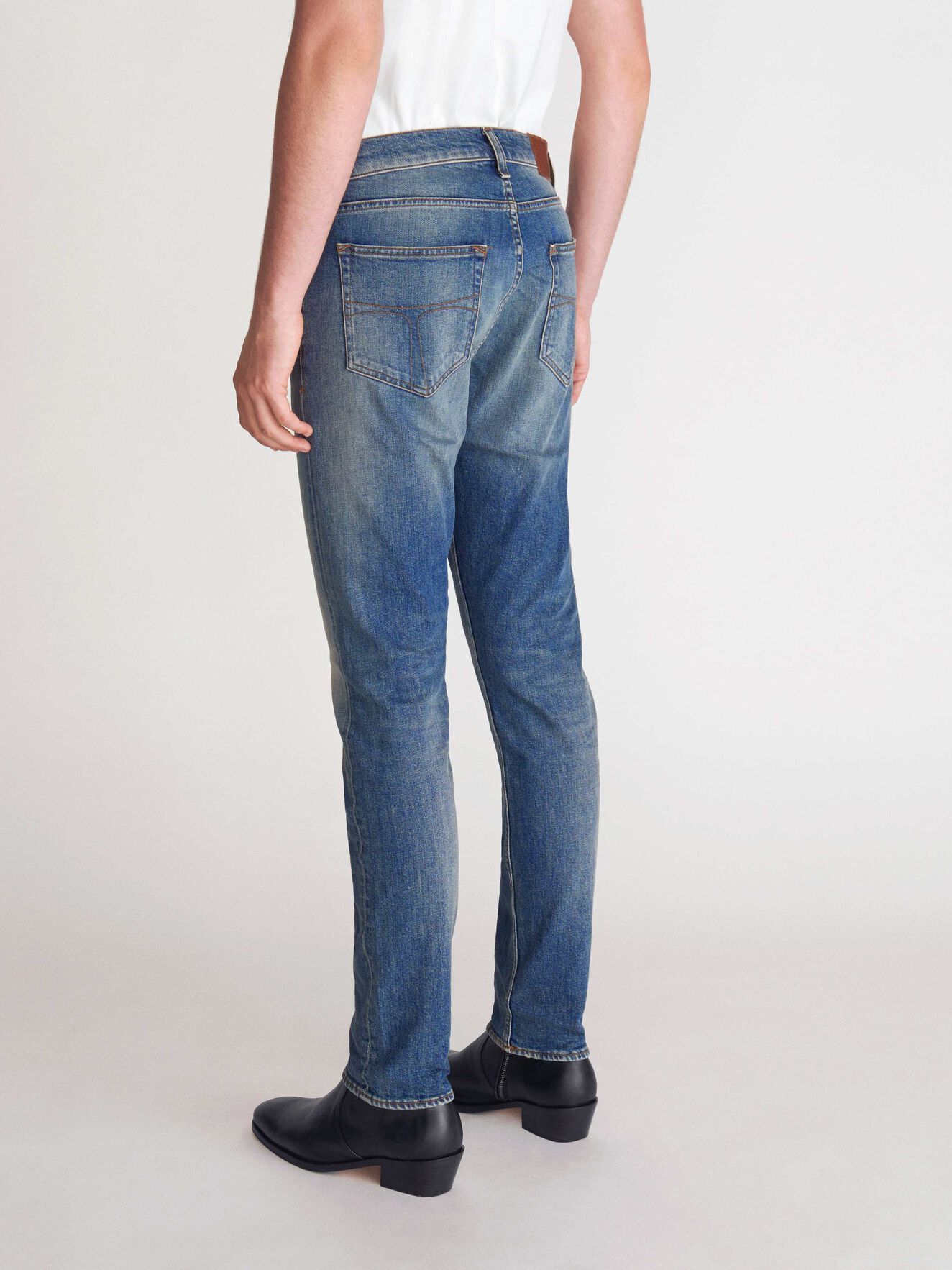 Pistolero Jeans in Dust blue from Tiger of Sweden Pistolero Jeans in Dust blue from Tiger of Sweden