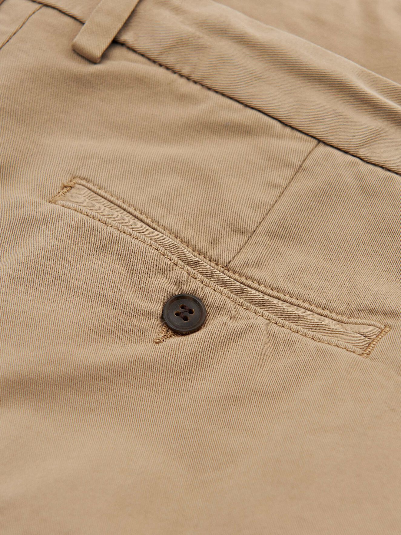 Hills 6Ppt Shorts in Dark Sand from Tiger of Sweden Hills 6Ppt Shorts in Dark Sand from Tiger of Sweden