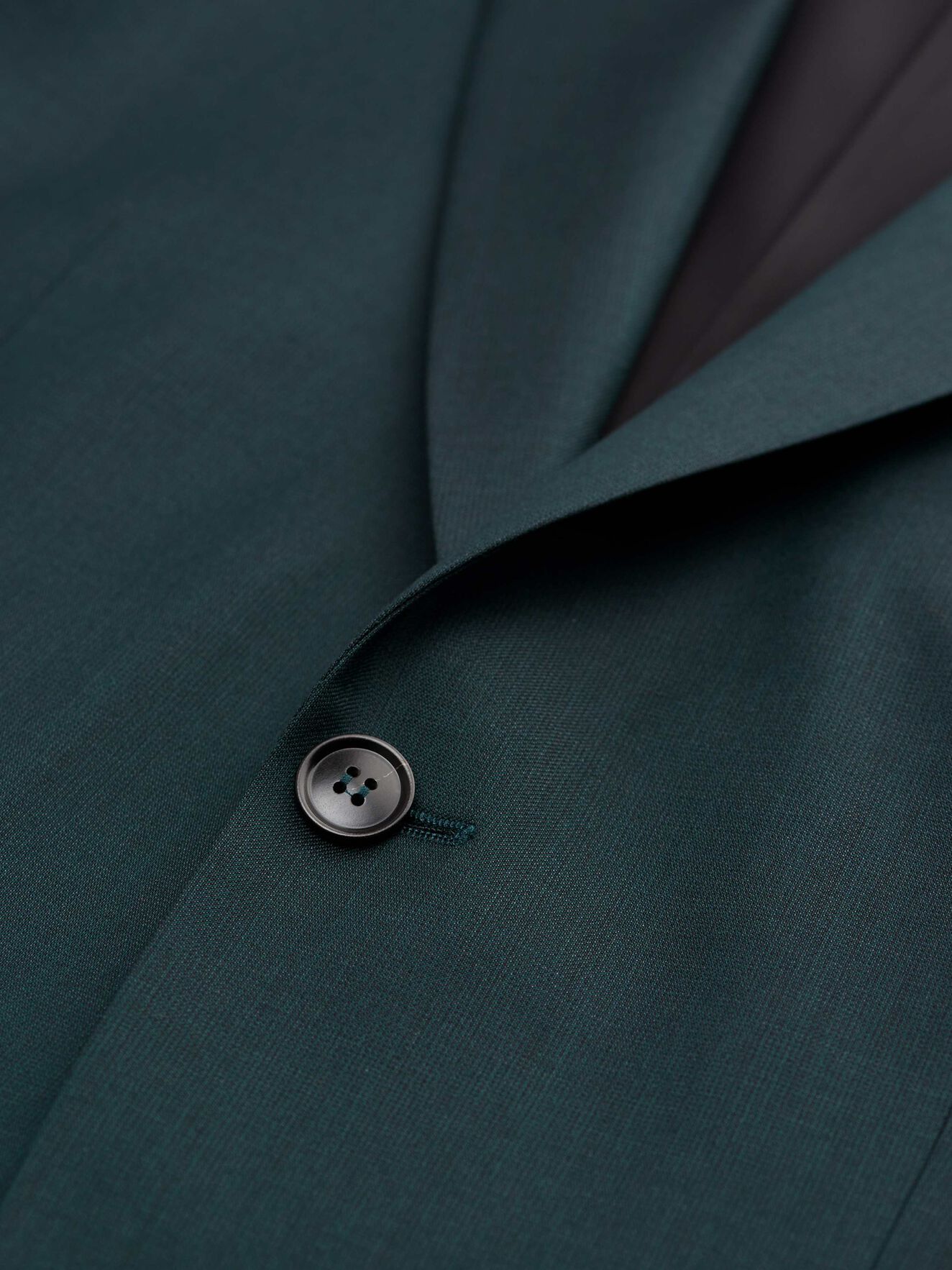 S.Jamonte Suit in Wood Green from Tiger of Sweden S.Jamonte Suit in Wood Green from Tiger of Sweden