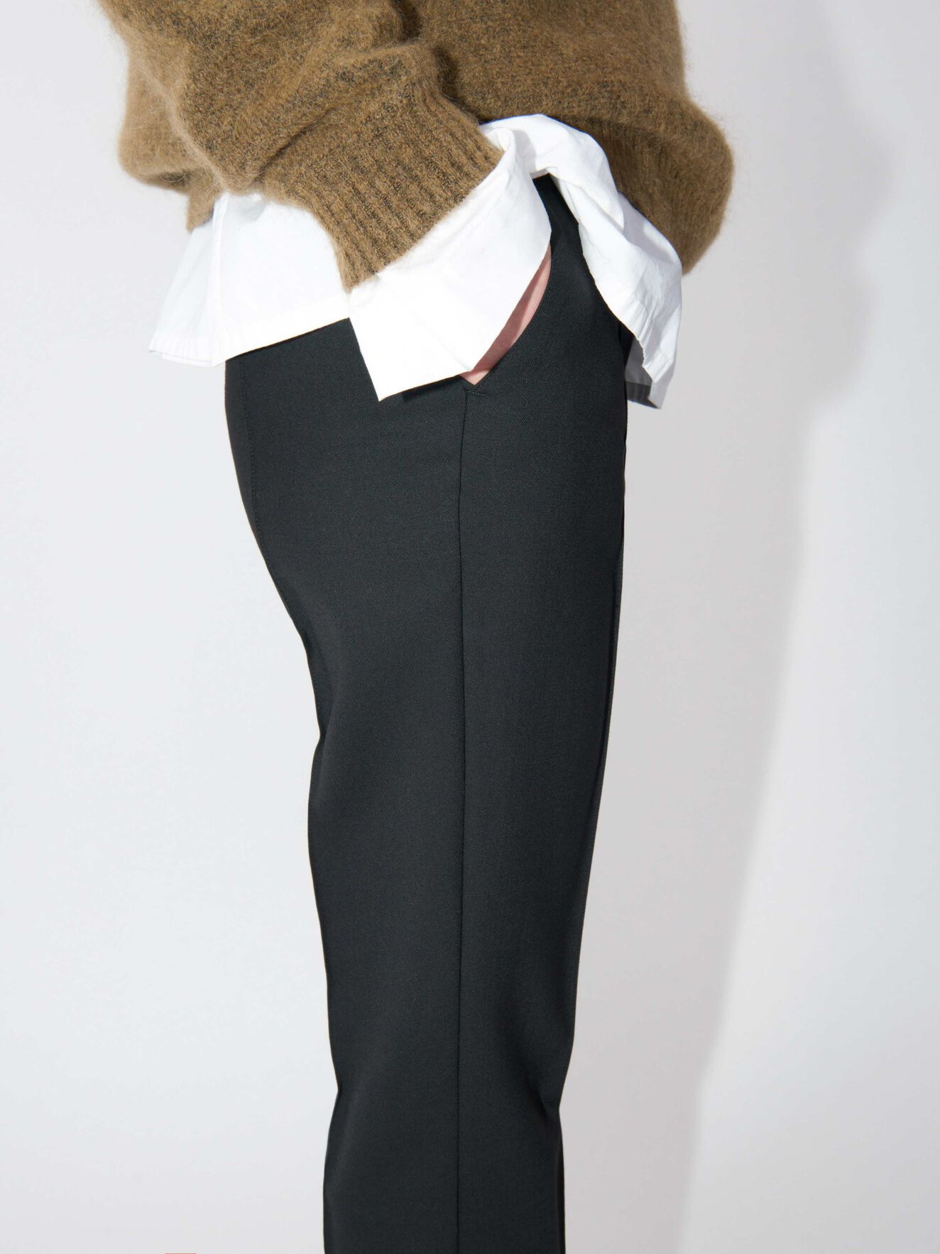 Pantalon Bari W in Black from Tiger of Sweden Pantalon Bari W in Black from Tiger of Sweden