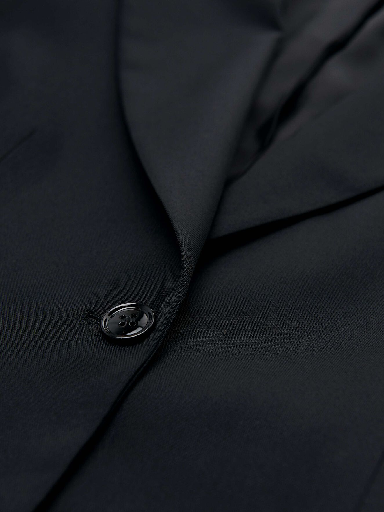 Yarrow Blazer in Midnight Black from Tiger of Sweden Yarrow Blazer in Midnight Black from Tiger of Sweden