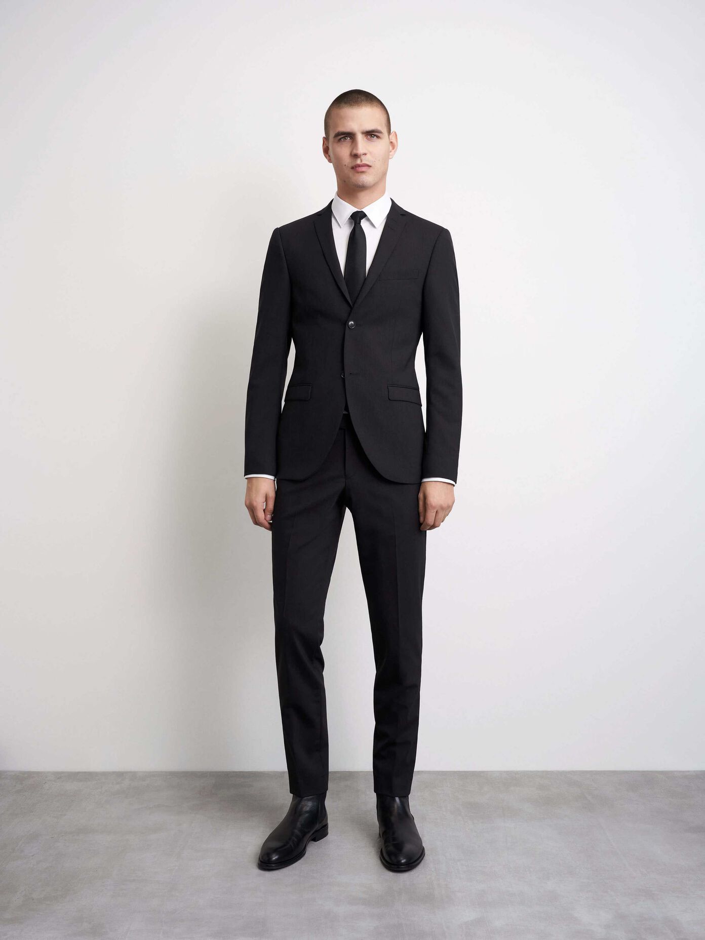 Men’s suits. Slim fit designer men's suits | Tiger of Sweden