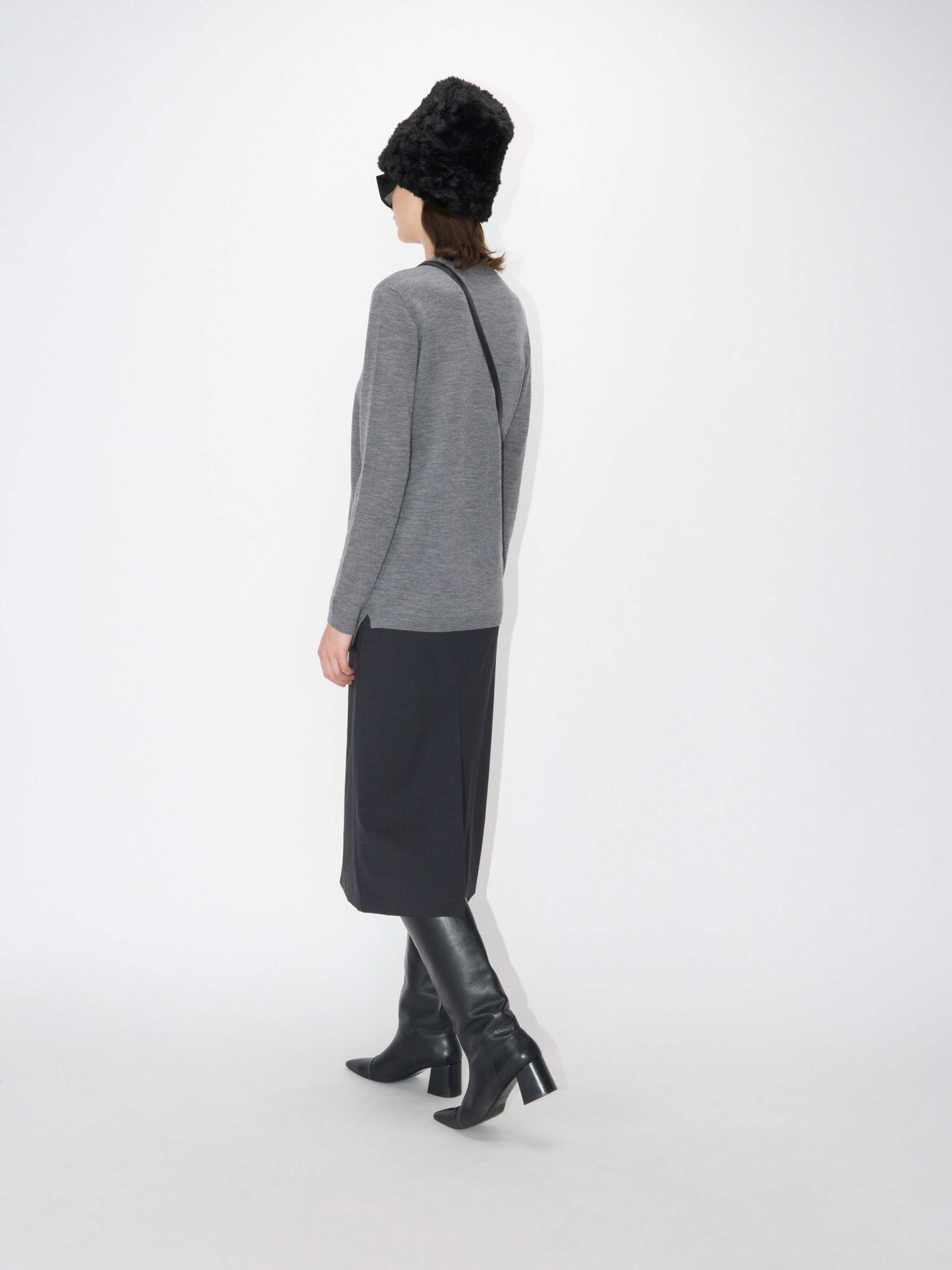 Daphne Pullover in Light grey melange from Tiger of Sweden Daphne Pullover in Light grey melange from Tiger of Sweden