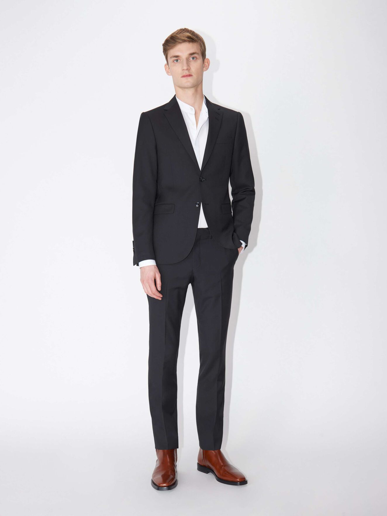 Henrie Blazer (Short Size) in Black from Tiger of Sweden Henrie Blazer (Short Size) in Black from Tiger of Sweden