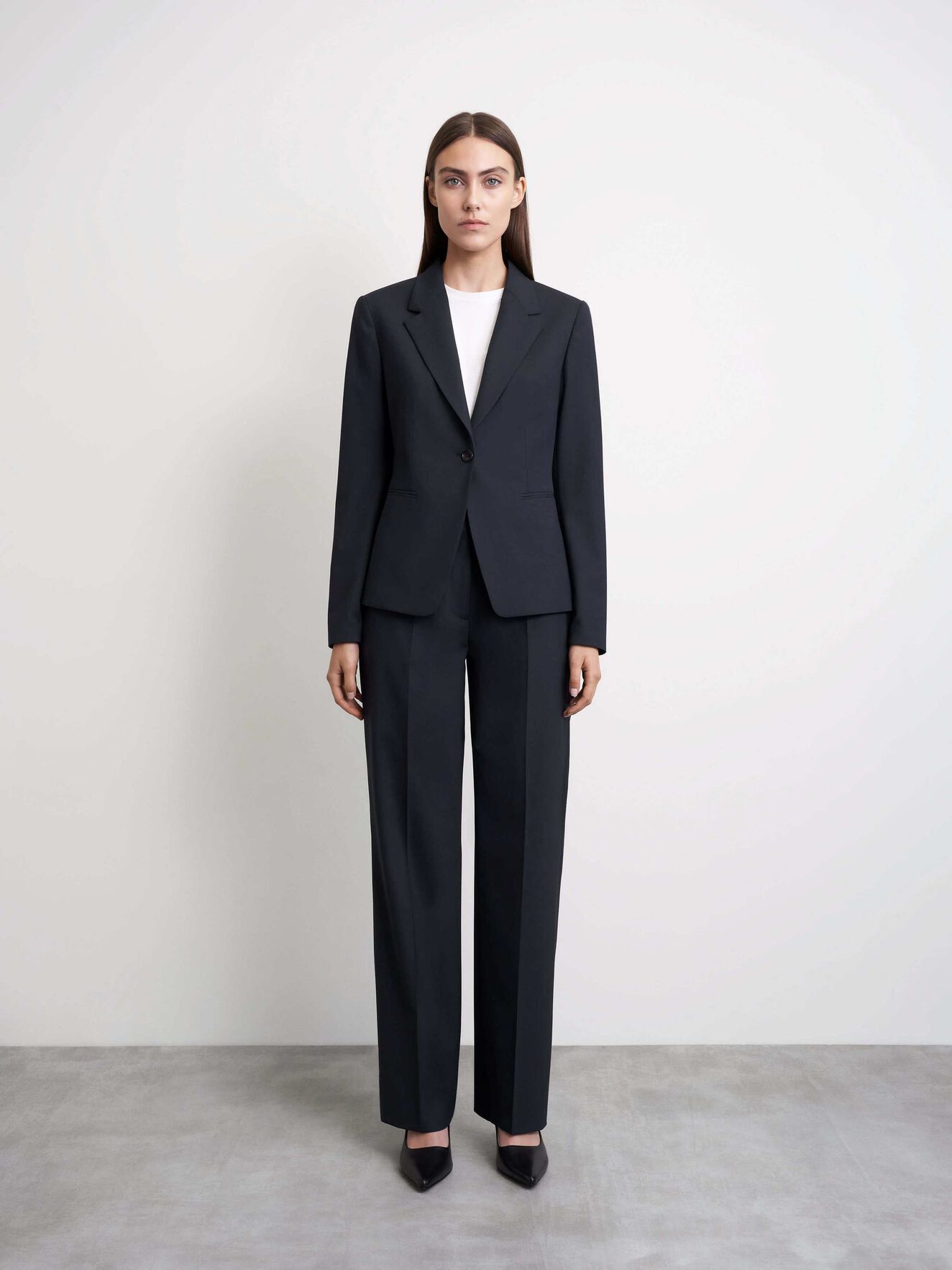 Narina Suit in from Tiger of Sweden Narina Suit in from Tiger of Sweden