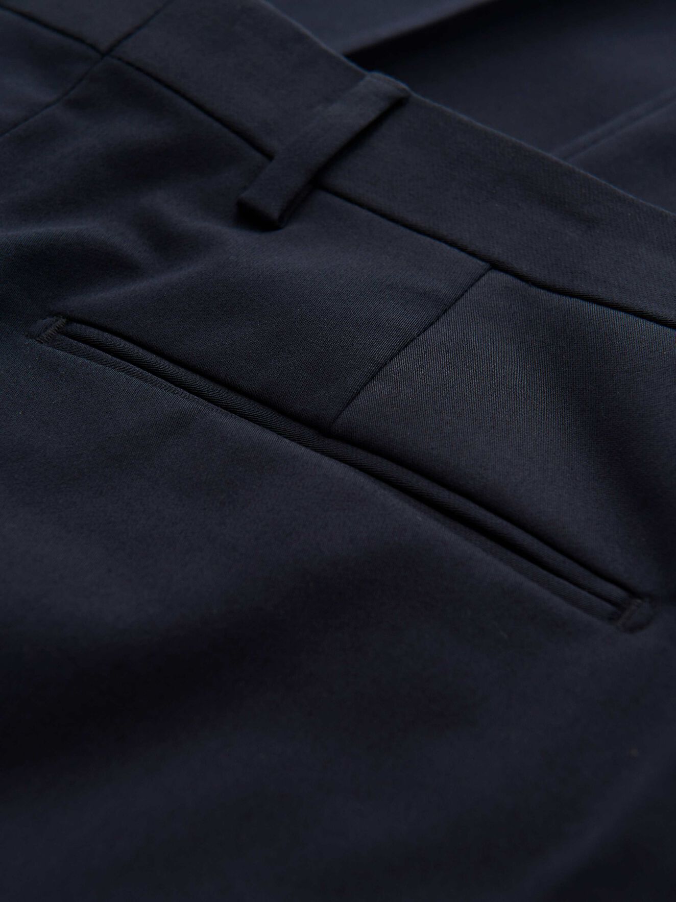 Thomas Trousers in Midnight blue from Tiger of Sweden Thomas Trousers in Midnight blue from Tiger of Sweden