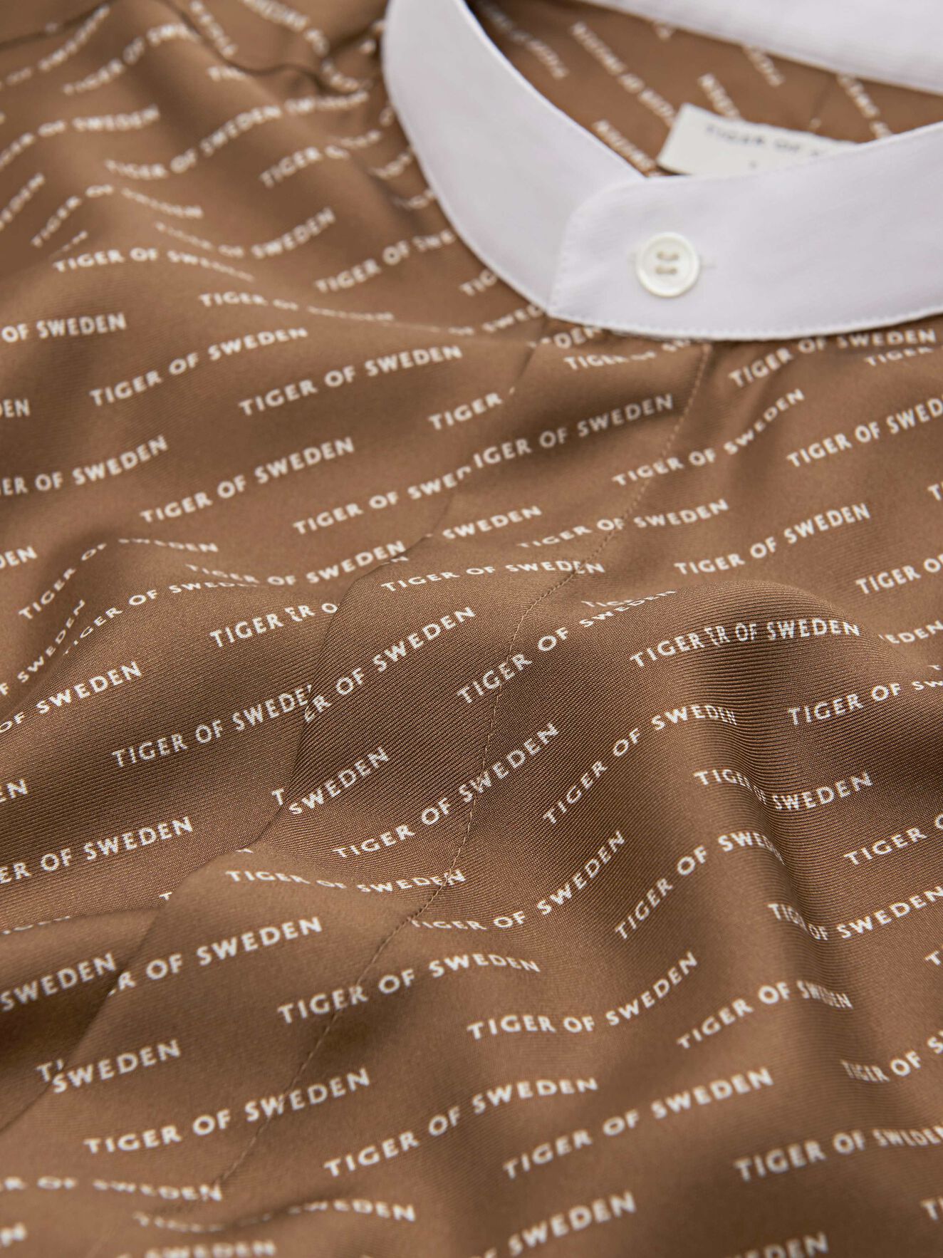 Forward shirt in Peru from Tiger of Sweden Forward shirt in Peru from Tiger of Sweden