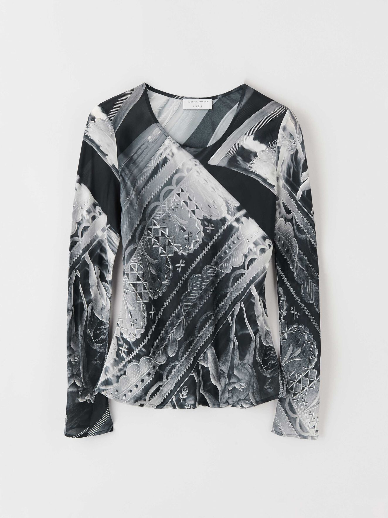 Melittis P Top in ARTWORK from Tiger of Sweden Melittis P Top in ARTWORK from Tiger of Sweden