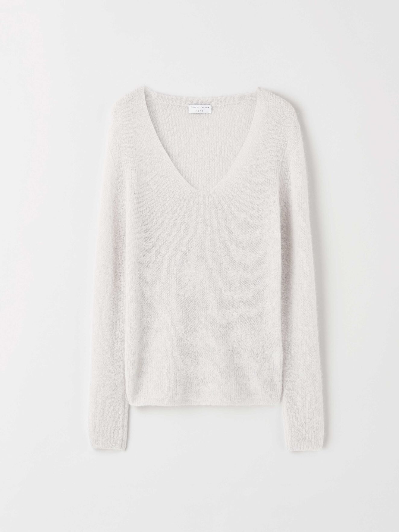 Camelia Pullover in Light grey melange from Tiger of Sweden Camelia Pullover in Light grey melange from Tiger of Sweden