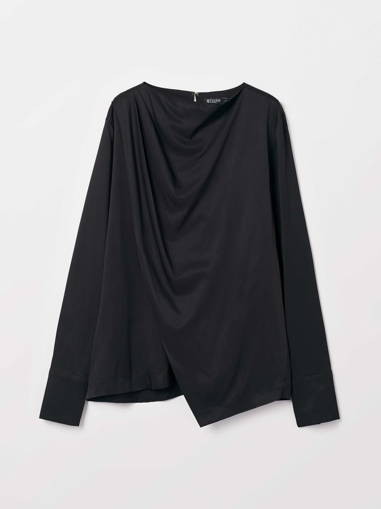 Pisces Shirt in Midnight Black from Tiger of Sweden Pisces Shirt in Midnight Black from Tiger of Sweden
