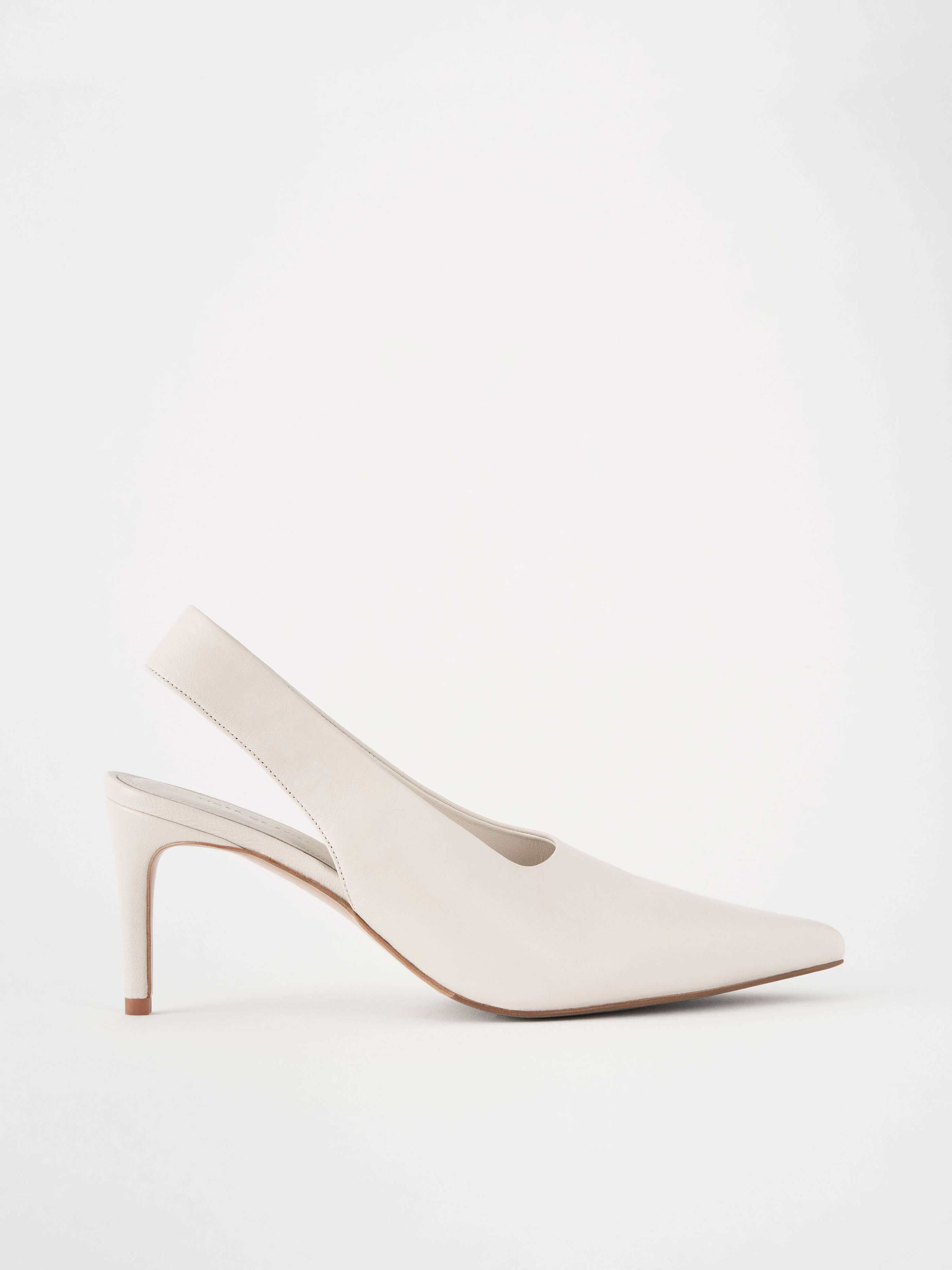 Winter white pumps Outlet