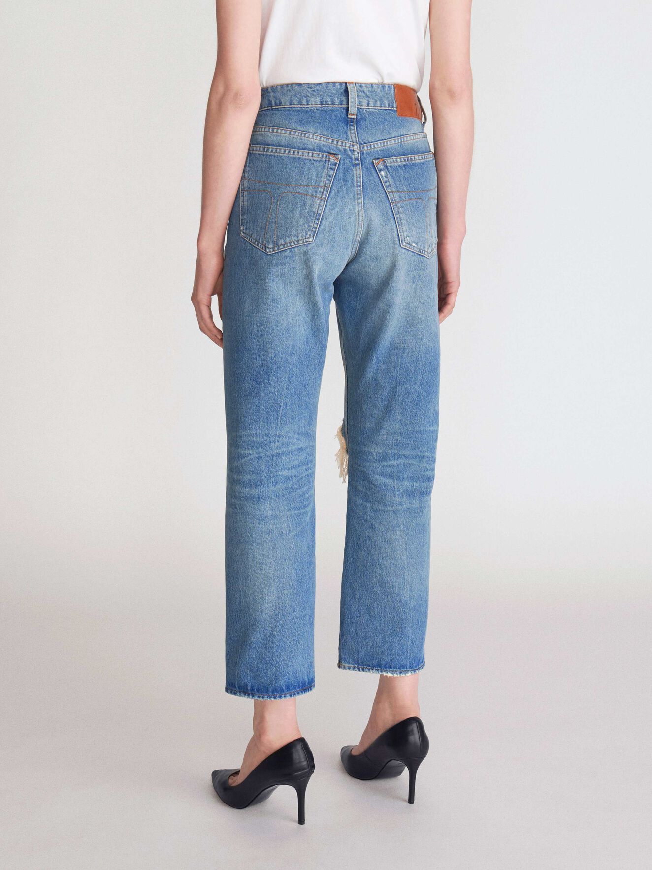Dropped Jeans in Dust blue from Tiger of Sweden Dropped Jeans in Dust blue from Tiger of Sweden