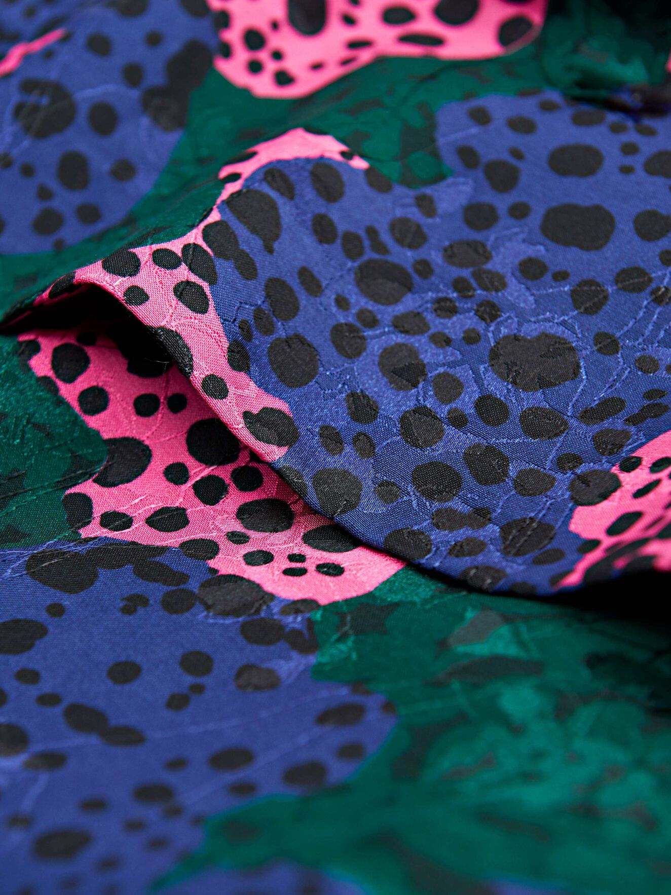 Leuze P Top in ARTWORK from Tiger of Sweden Leuze P Top in ARTWORK from Tiger of Sweden