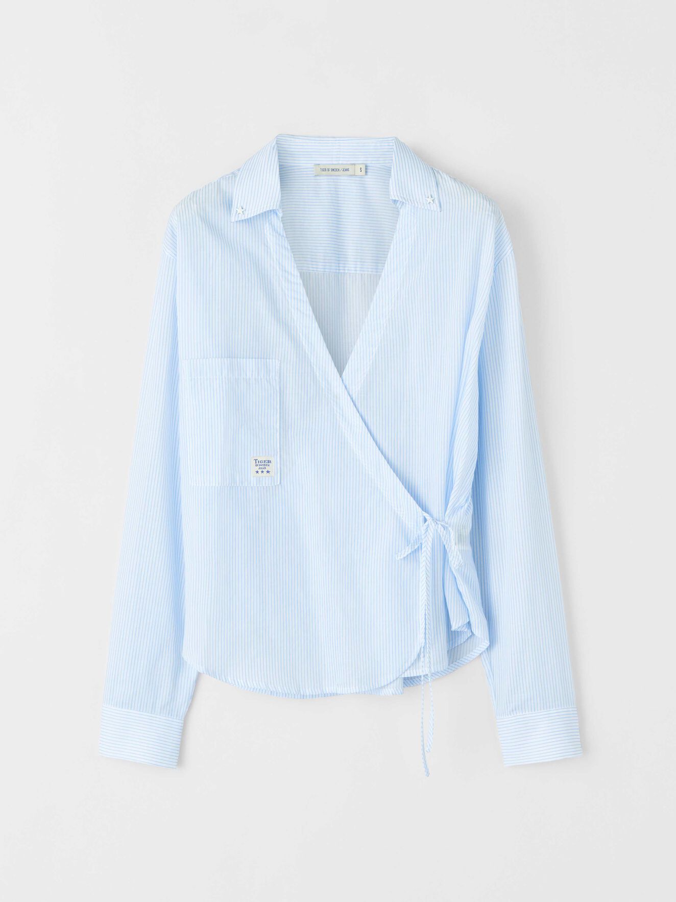Hayal Hemd in Chambray Blue from Tiger of Sweden Hayal Hemd in Chambray Blue from Tiger of Sweden
