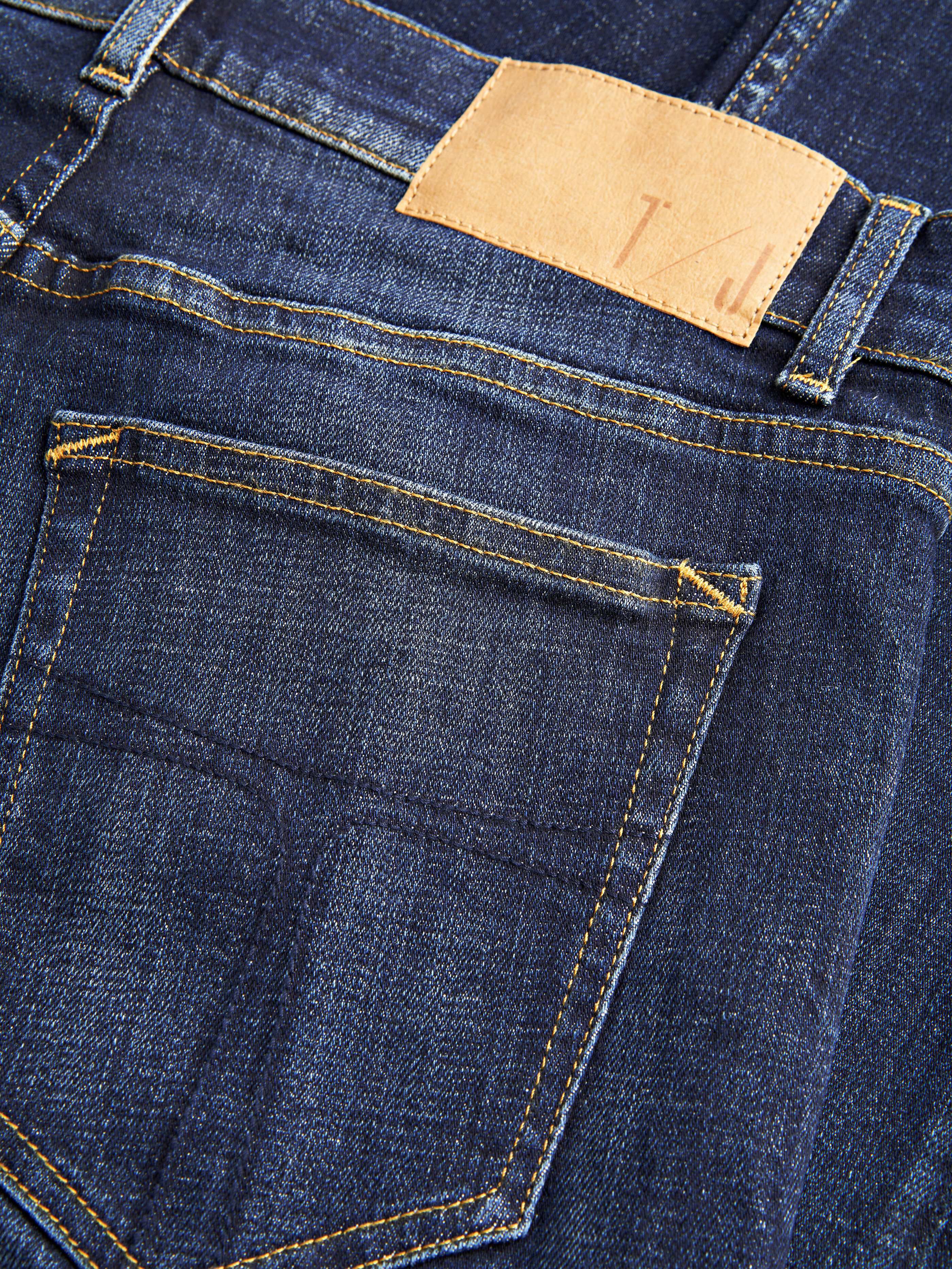 Leon Jeans Buy online Tiger Of Sweden Jeans Royal Dress
