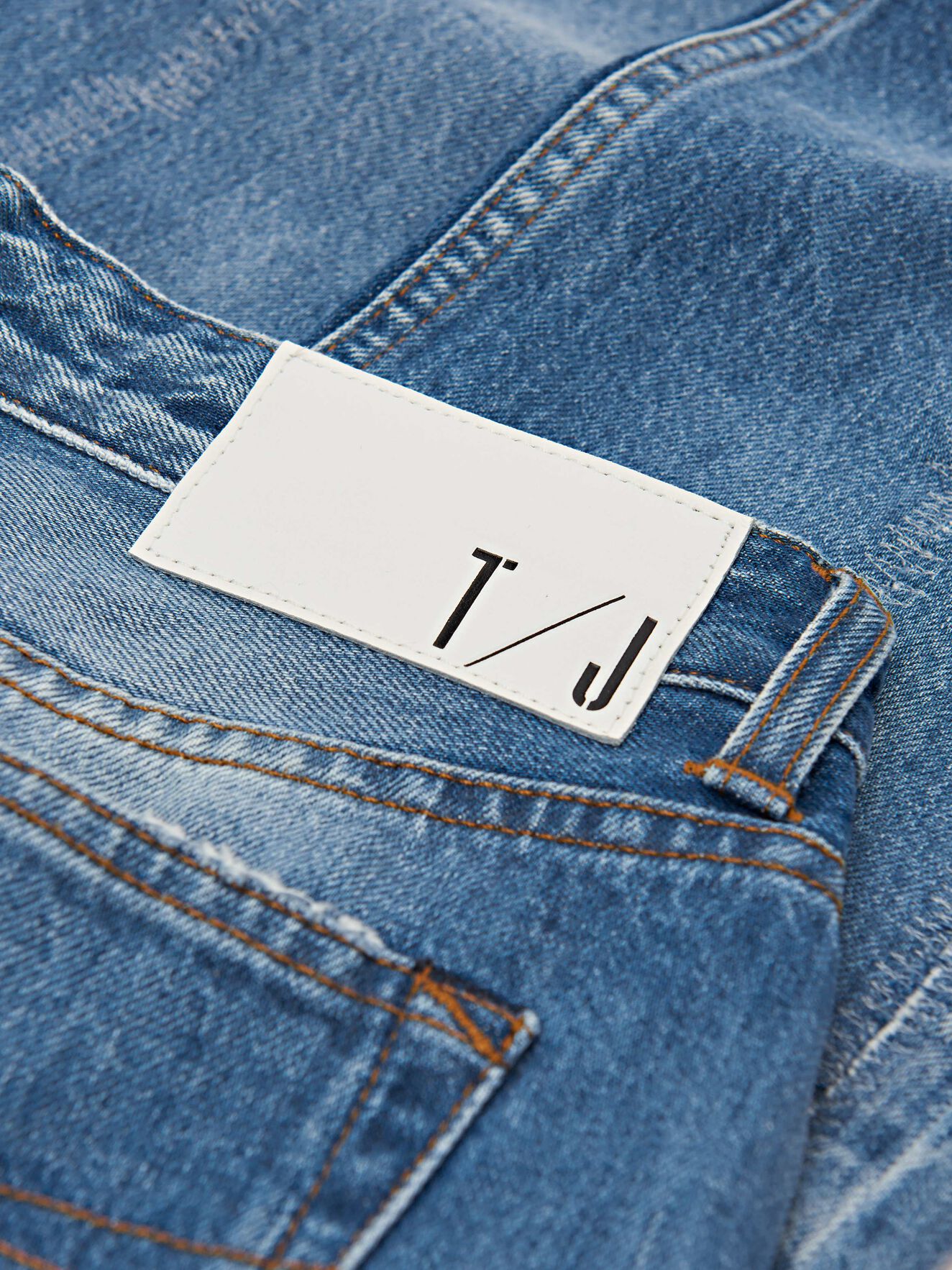 Lex Jeans in Medium Blue from Tiger of Sweden Lex Jeans in Medium Blue from Tiger of Sweden