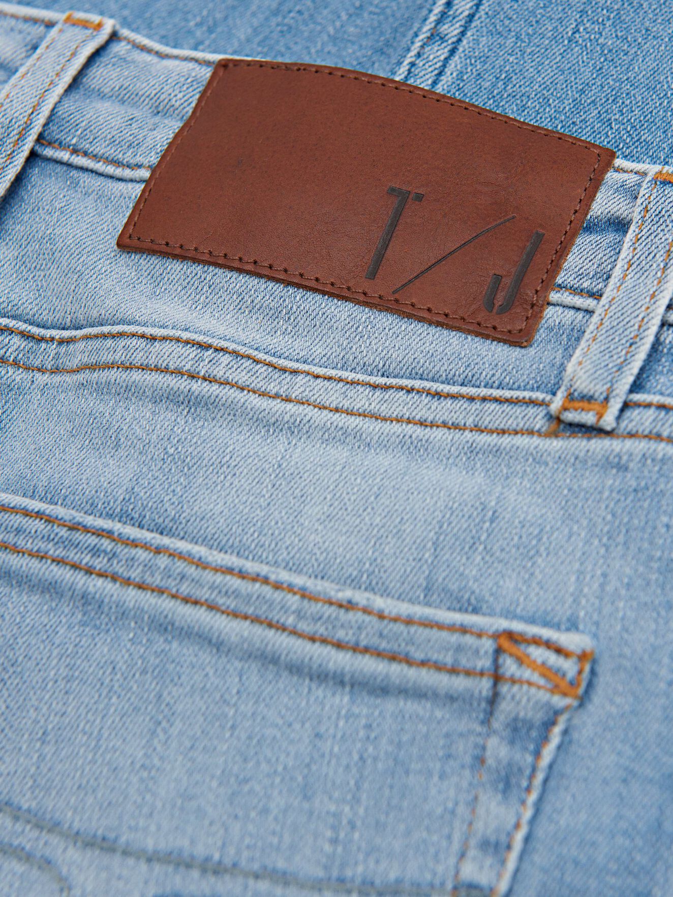 Shelly Jeans in Light blue from Tiger of Sweden Shelly Jeans in Light blue from Tiger of Sweden