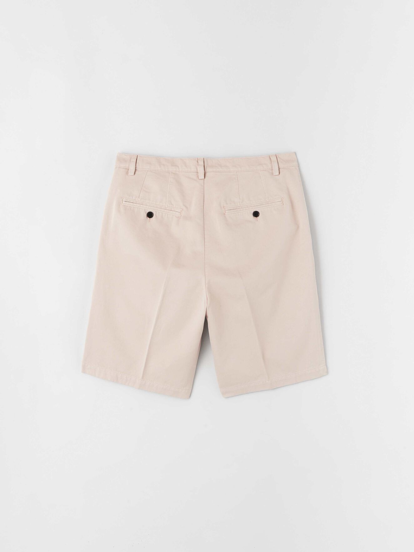 Easty Shorts in Soft Beige from Tiger of Sweden Easty Shorts in Soft Beige from Tiger of Sweden