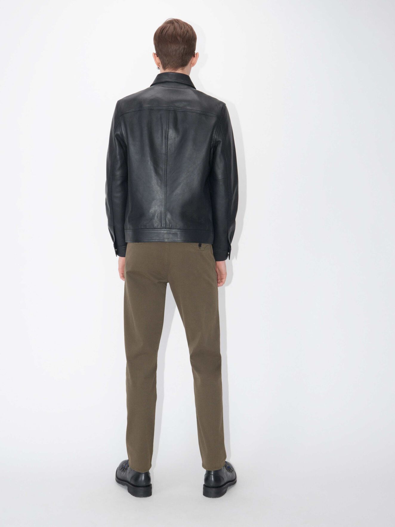 River Trousers in Timber Brown from Tiger of Sweden River Trousers in Timber Brown from Tiger of Sweden