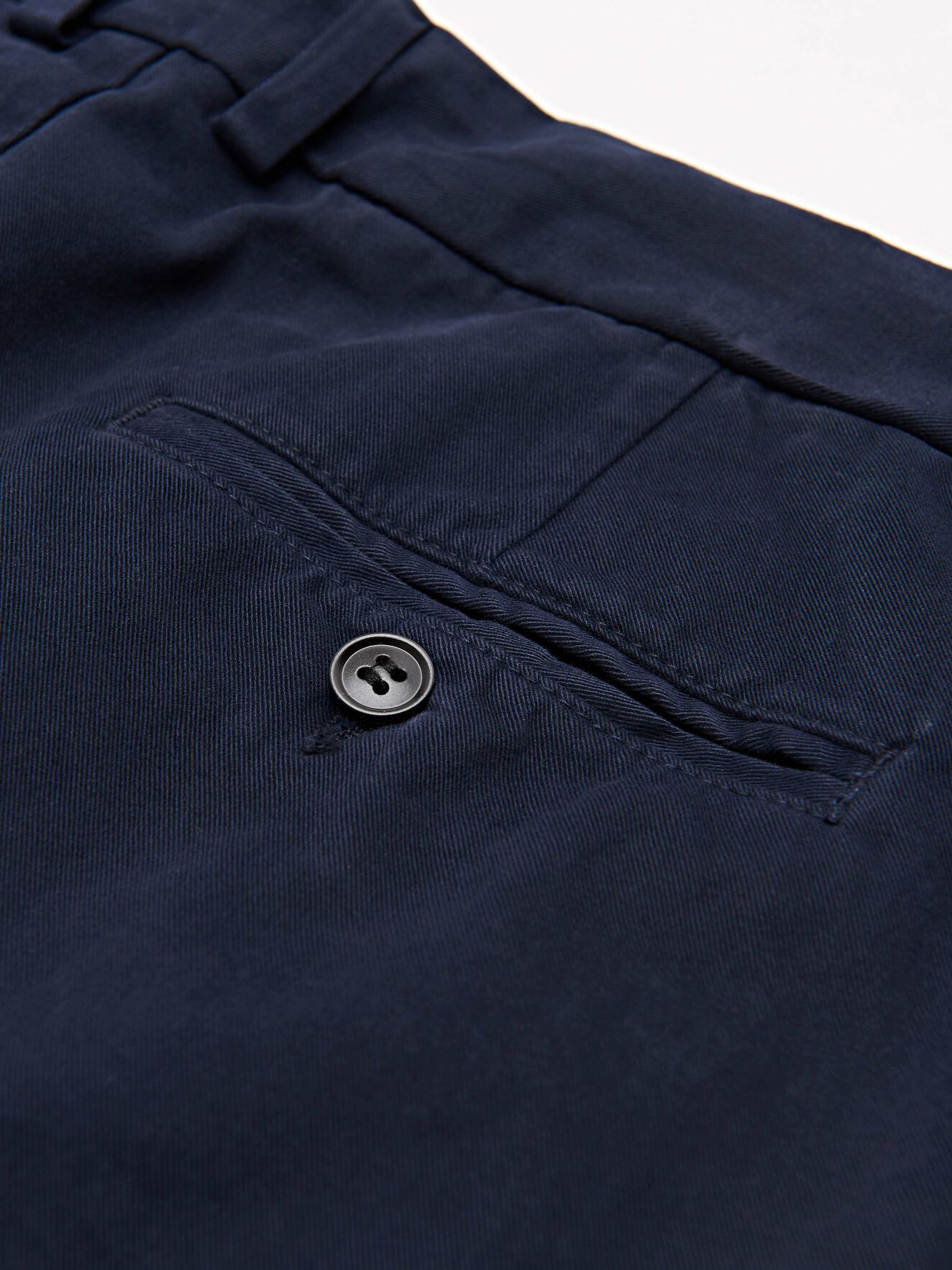 Hills 6 PPT Shorts in Light Ink from Tiger of Sweden Hills 6 PPT Shorts in Light Ink from Tiger of Sweden