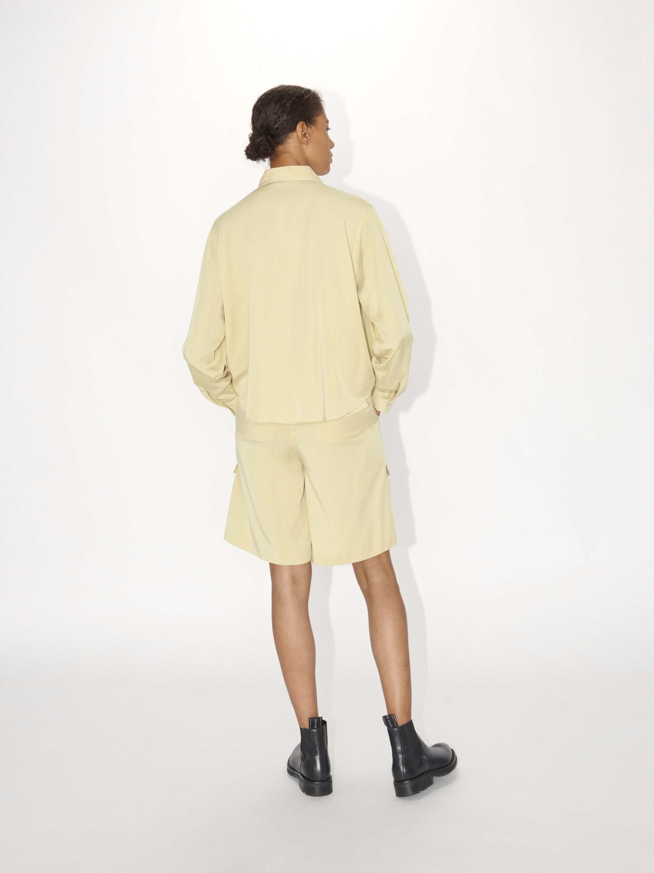 Lee 2 Shirt in Yellow sand from Tiger of Sweden Lee 2 Shirt in Yellow sand from Tiger of Sweden