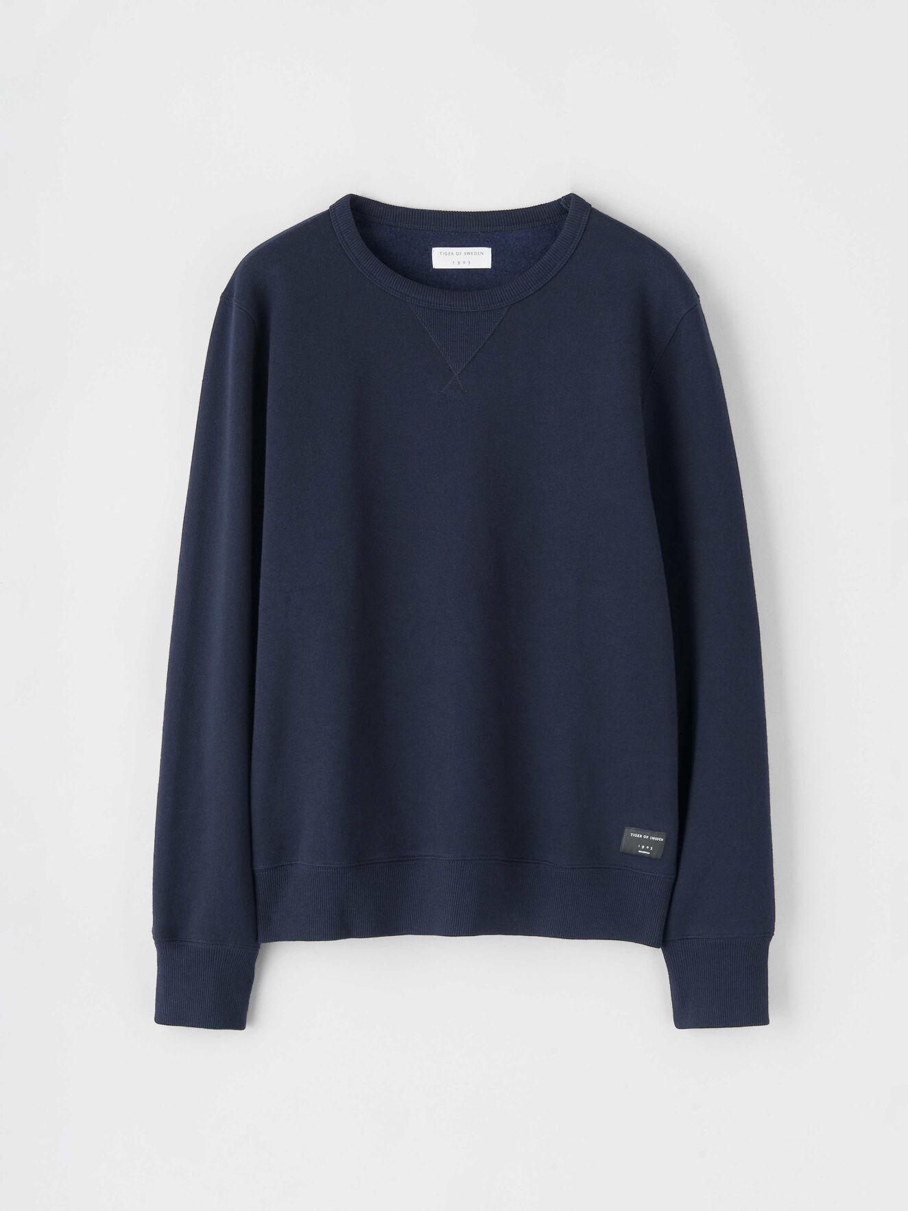 Dinos Sweatshirt in Midnight blue from Tiger of Sweden Dinos Sweatshirt in Midnight blue from Tiger of Sweden