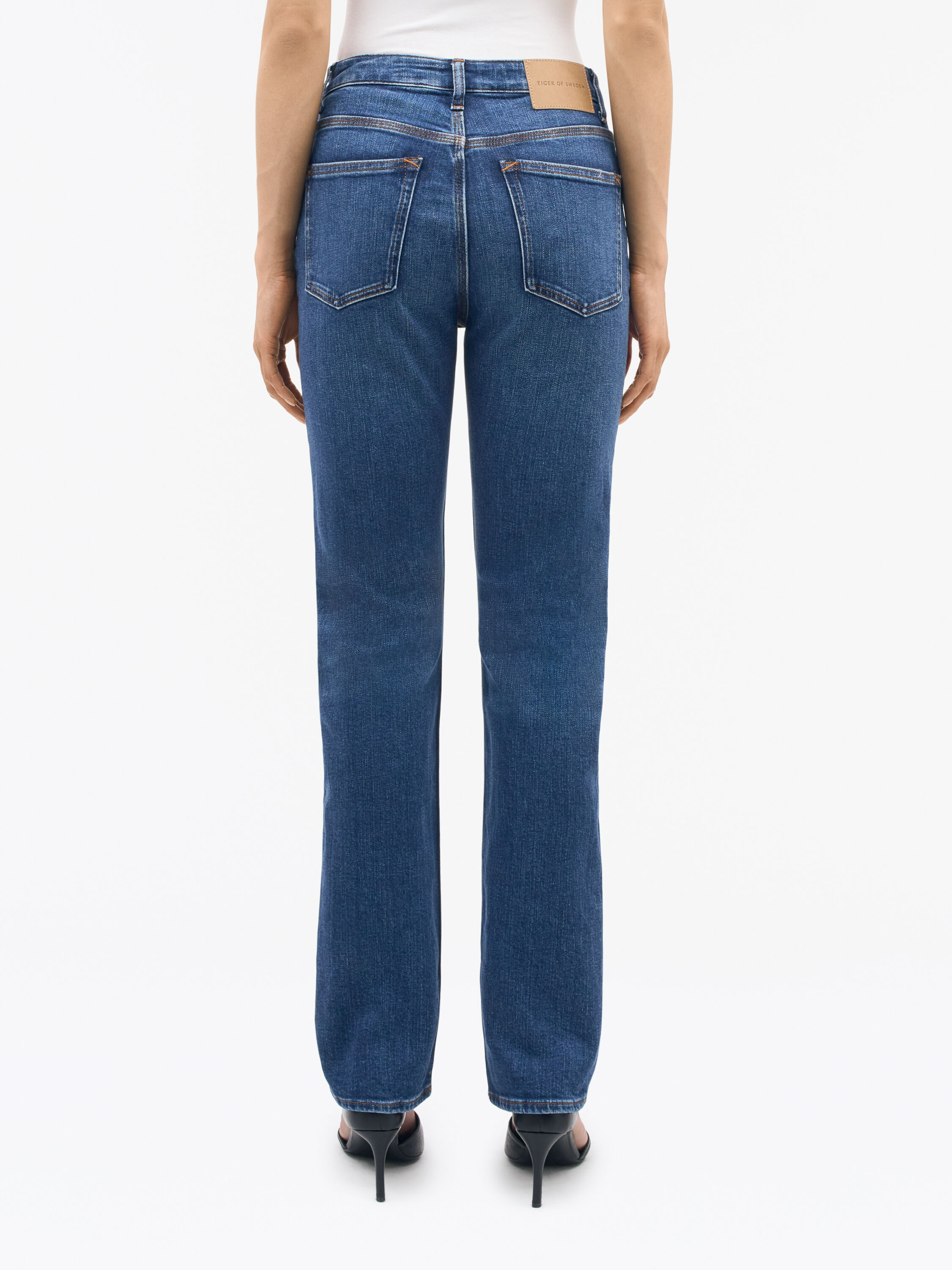 Maggie Slim-straight Jeans