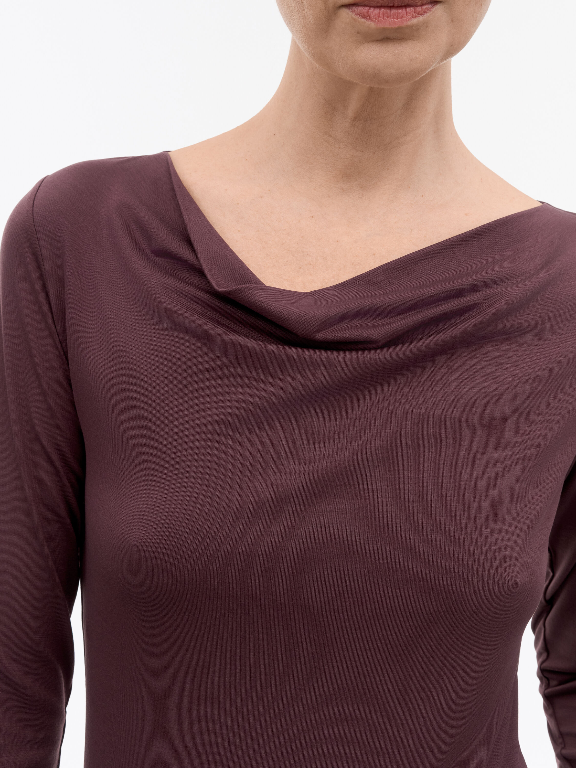 Elois Long-Sleeved T-Shirt