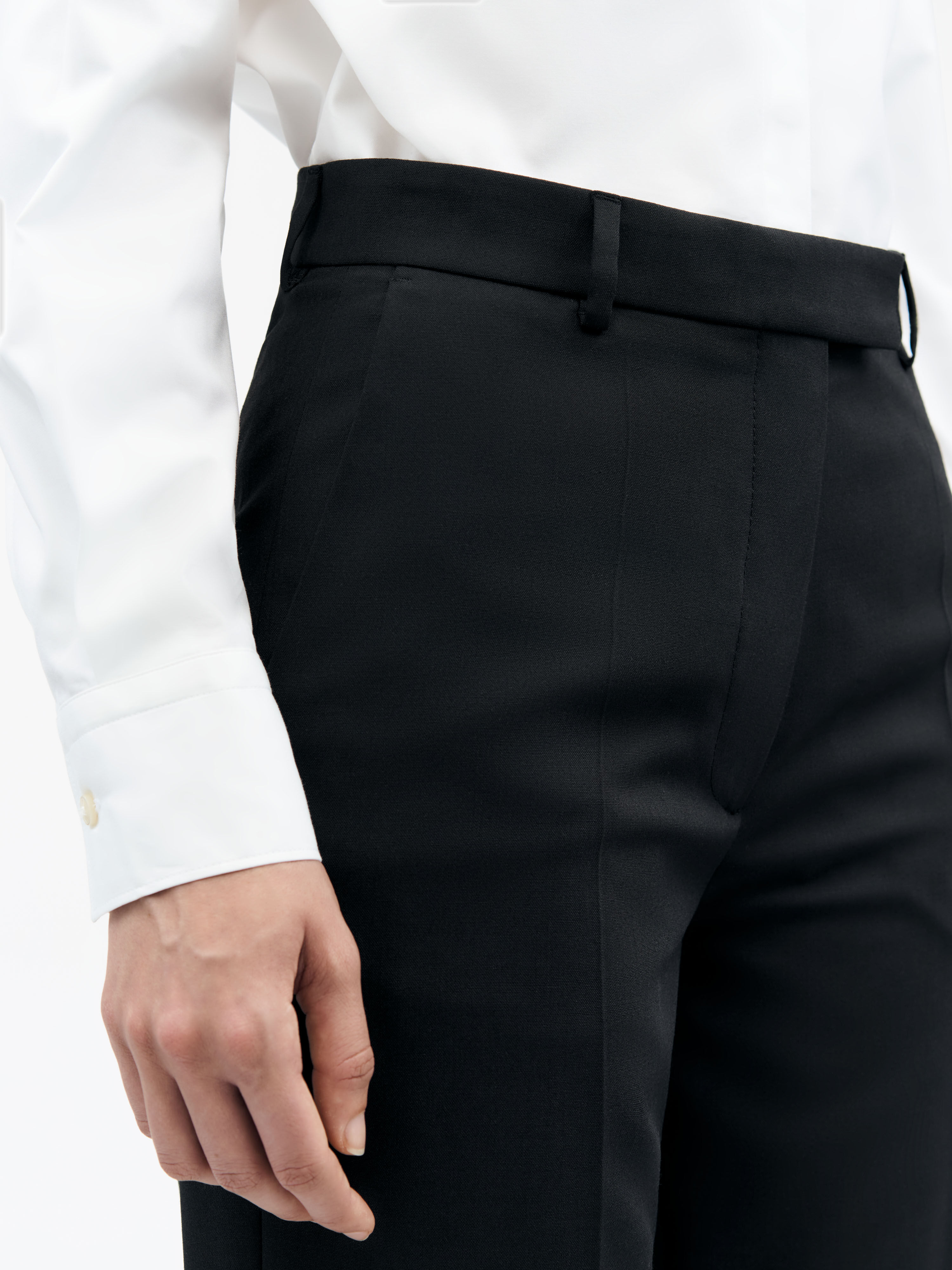 Narina Regular Fit Black Suit